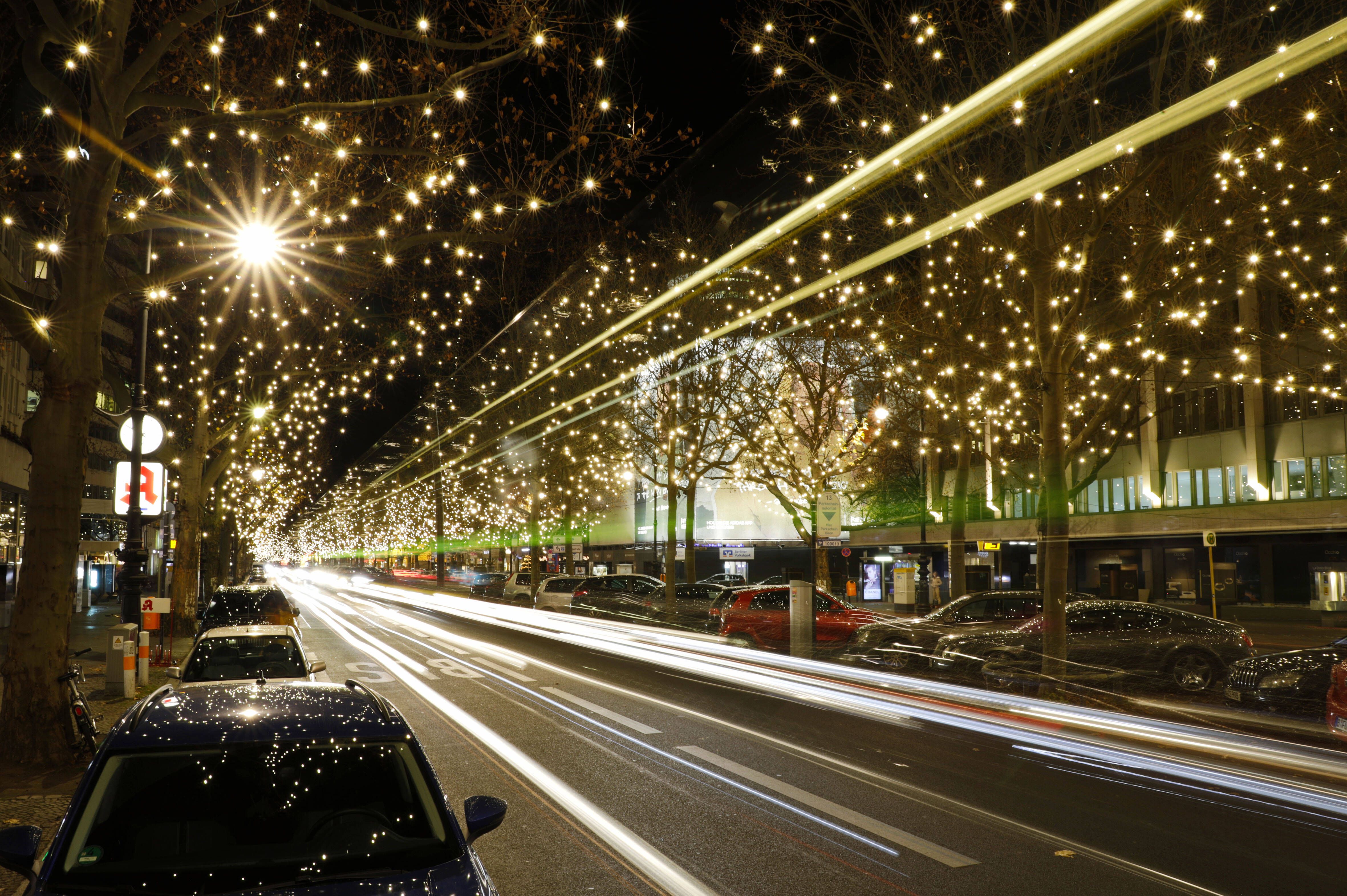 Trotz Finanzierungsproblemen: Weihnachtsbeleuchtung Ku’damm gesichert