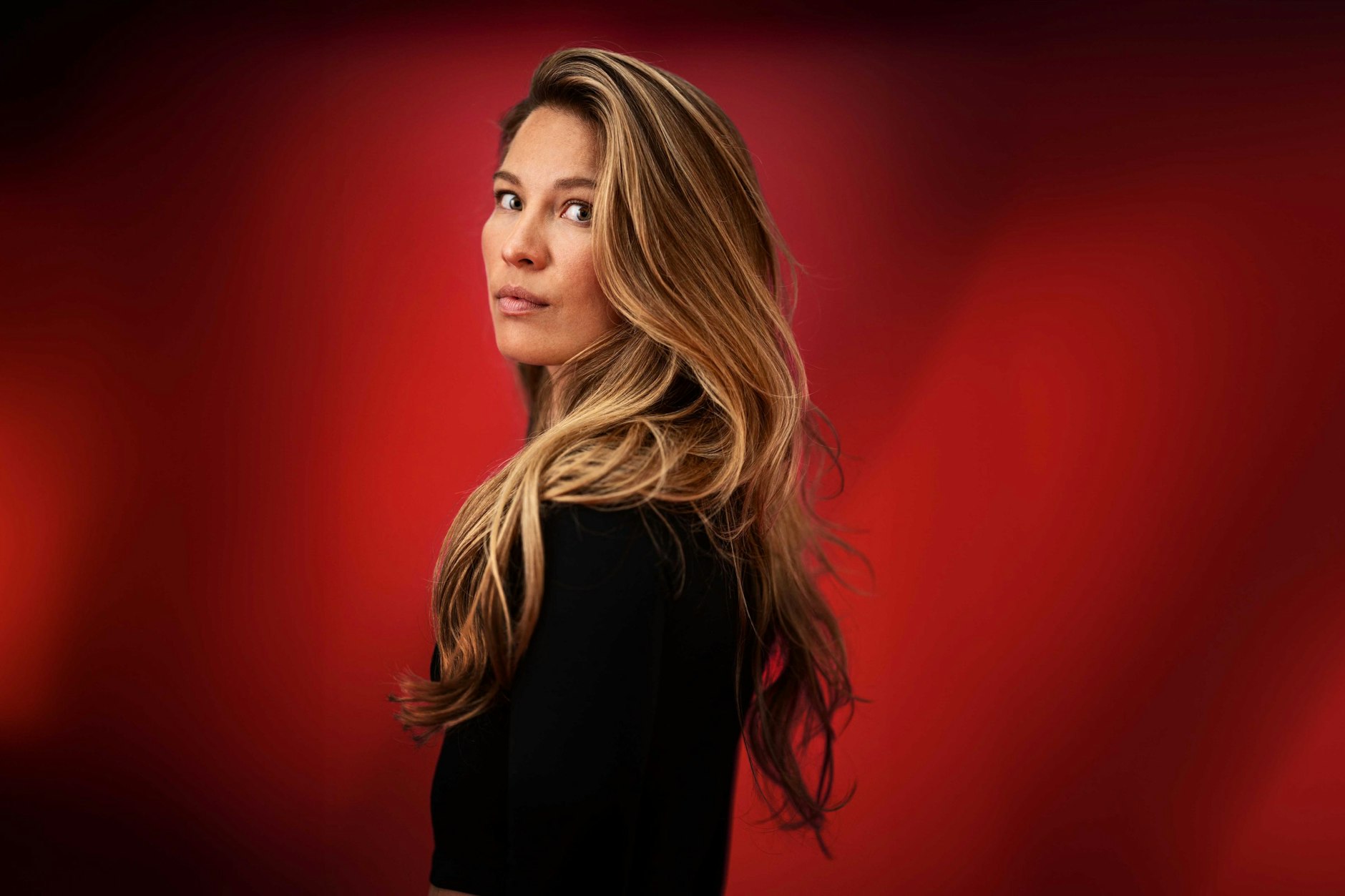 Martyna Linarta: „Setzen Sie mal einen Milliardär in die Wüste, mal gucken, ob er sich seine Milliarde wieder aufbaut.“