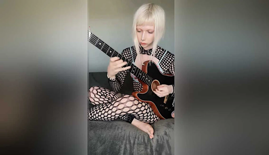 Virtuosin auf der Gitarre: Danielle „Dani“ Sophia