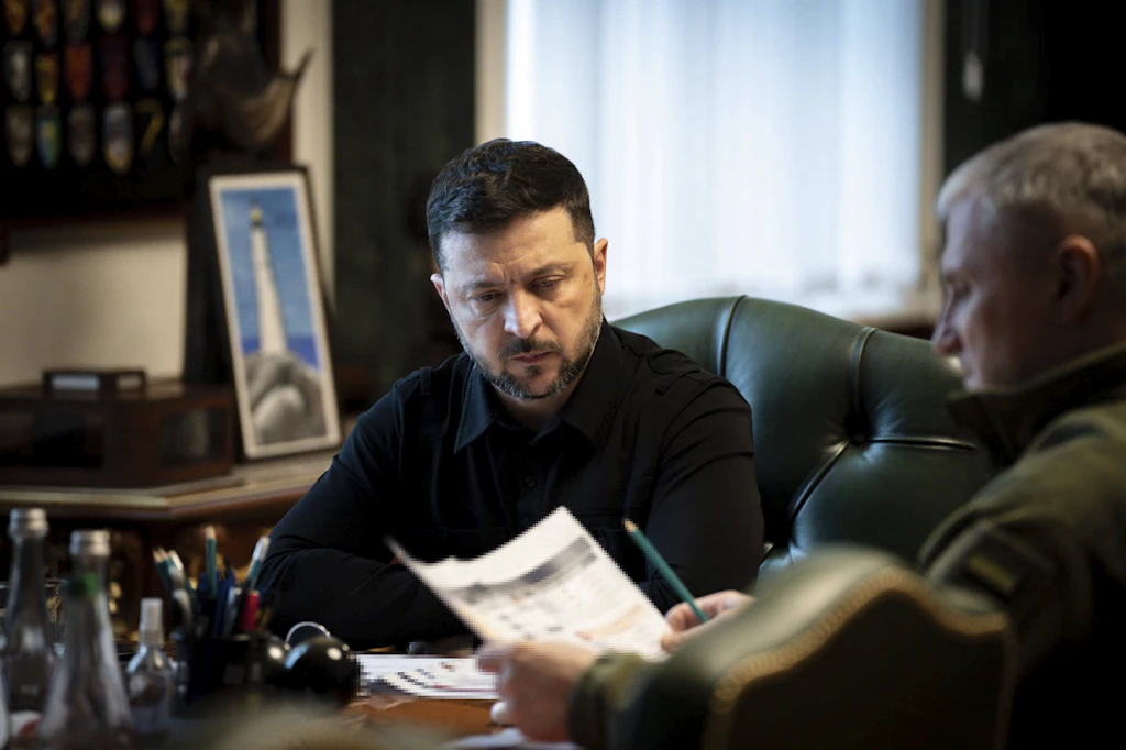 Ukraine urgently needs money from the EU, Selenskyj:
