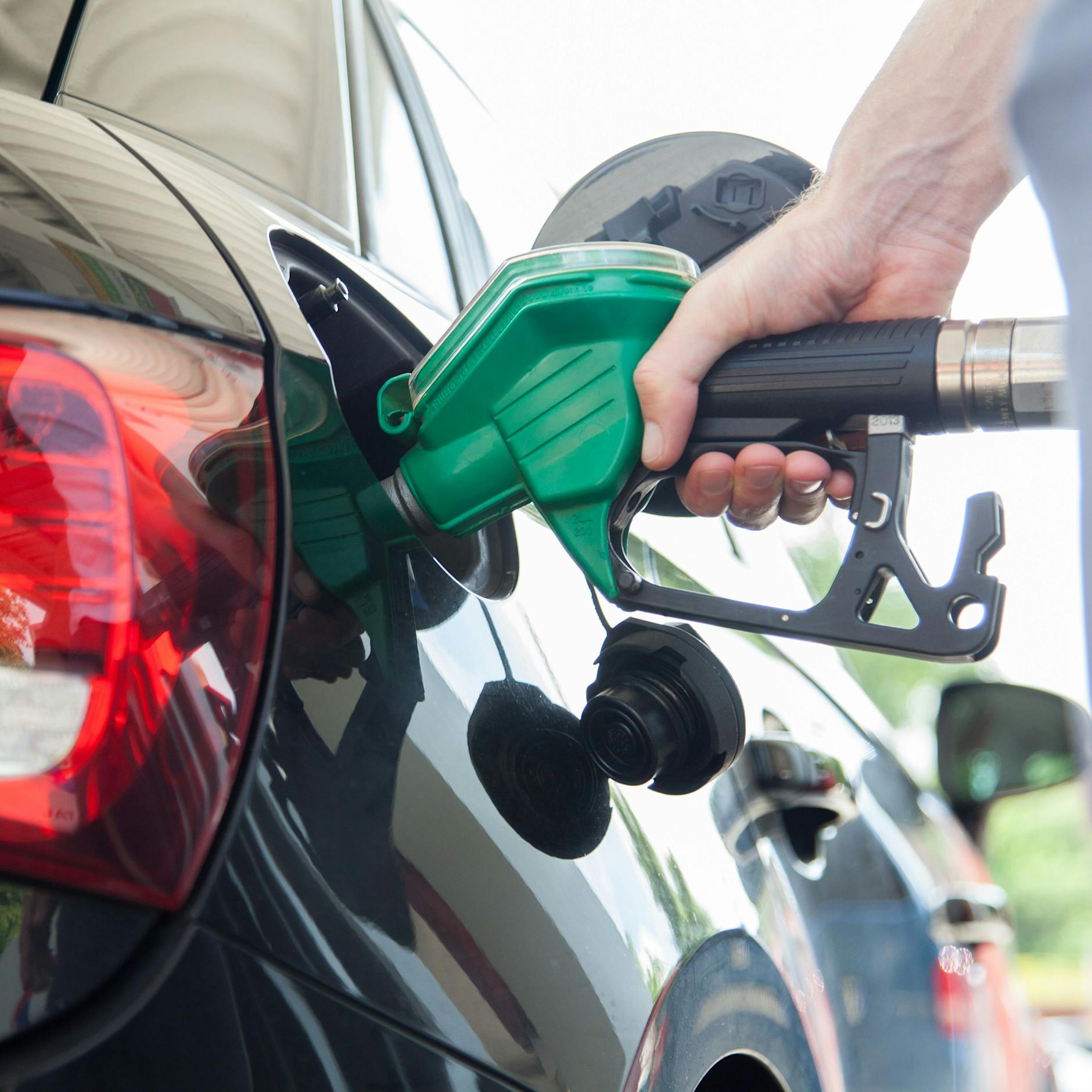 Sprit-Schock: Preise für Benzin und Diesel legen kräftig zu!