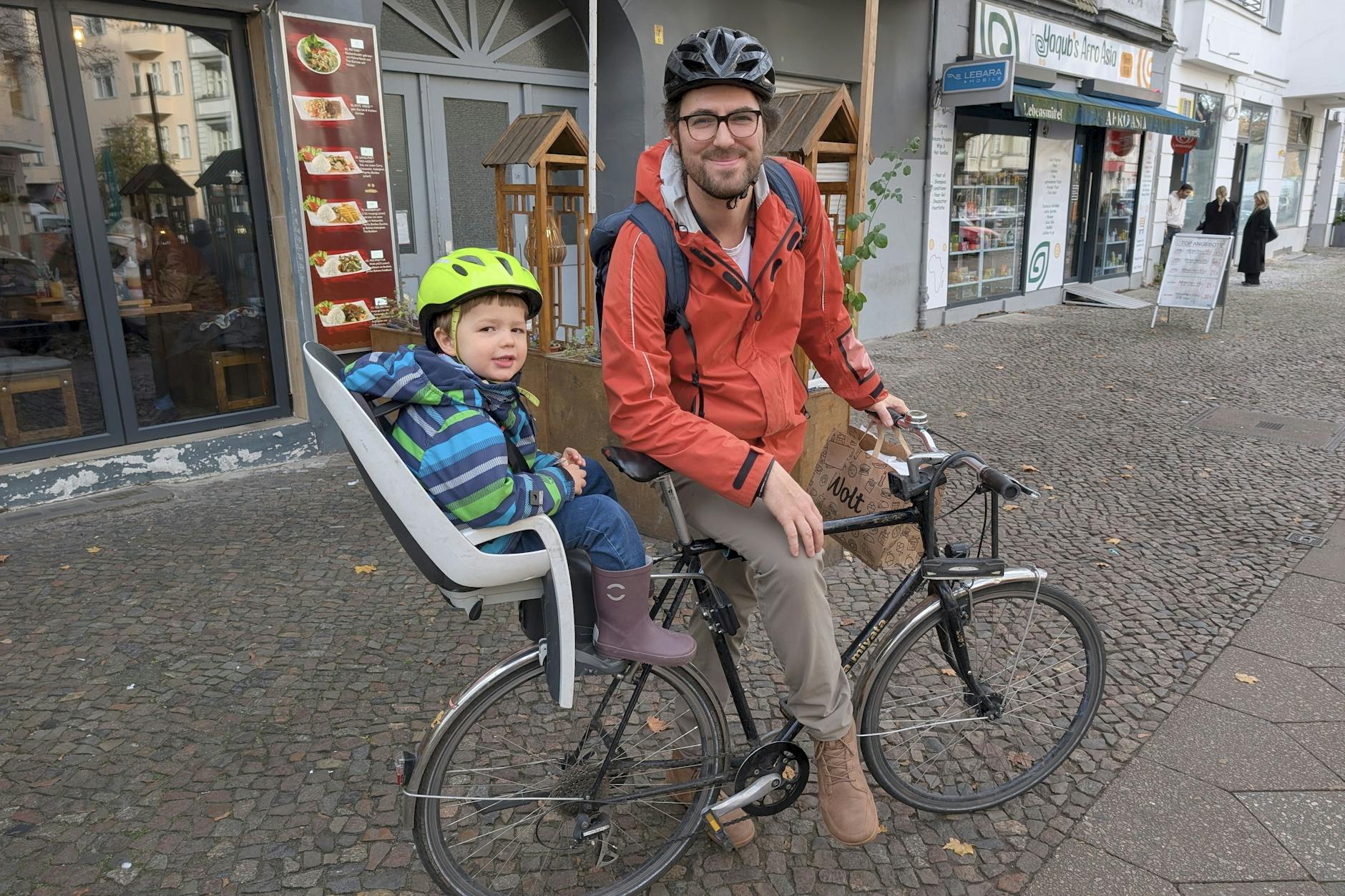 Jan (37) zur Debatte: „Ich würde meine Söhne nicht gern an der Front sehen. Aber ich kann den gesellschaftlichen Nutzen von Wehrpflicht anerkennen.“