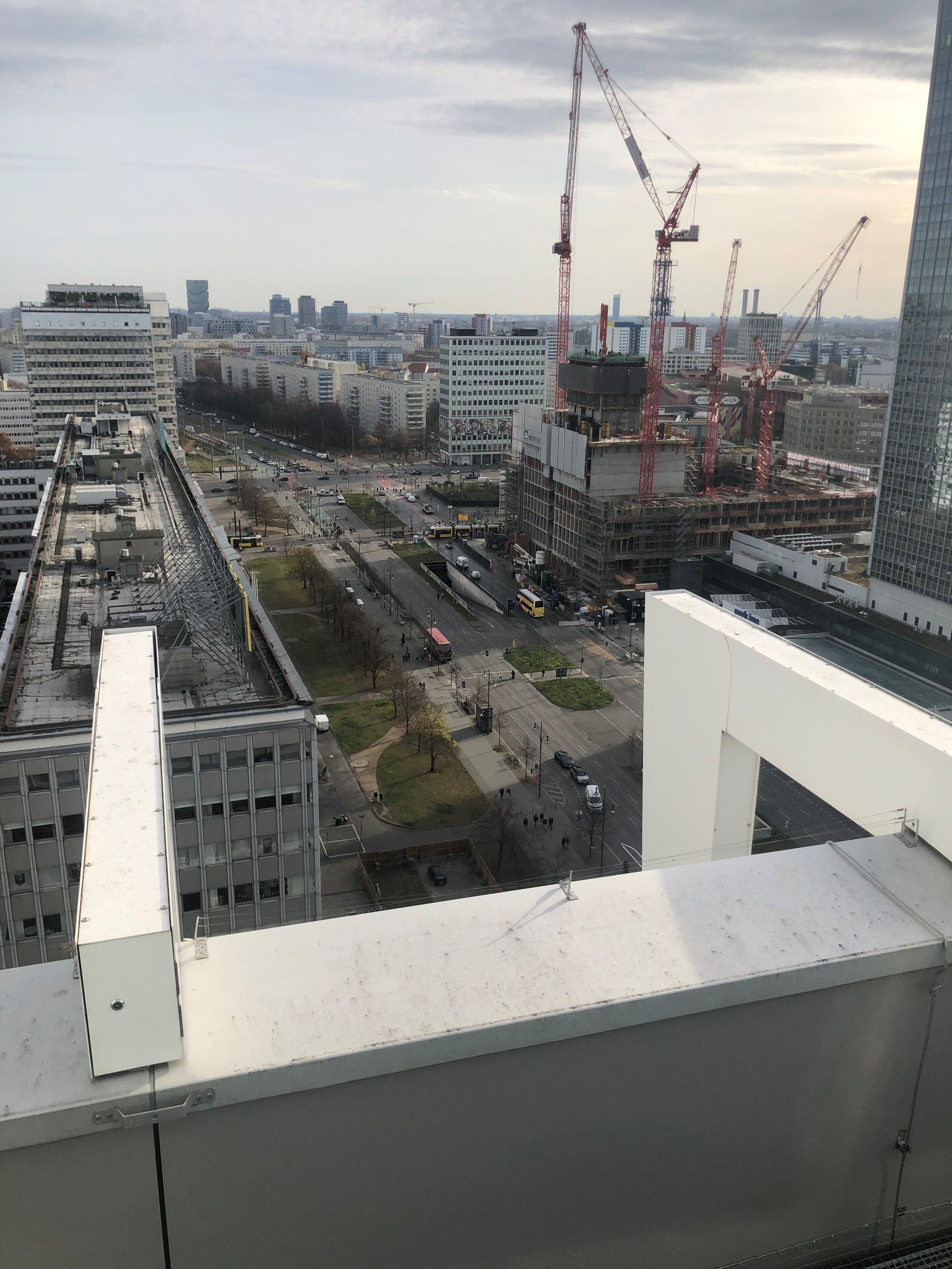 Image - Staufalle in Berlin-Mitte ist weg: Freie Fahrt auf der Alexanderstraße!