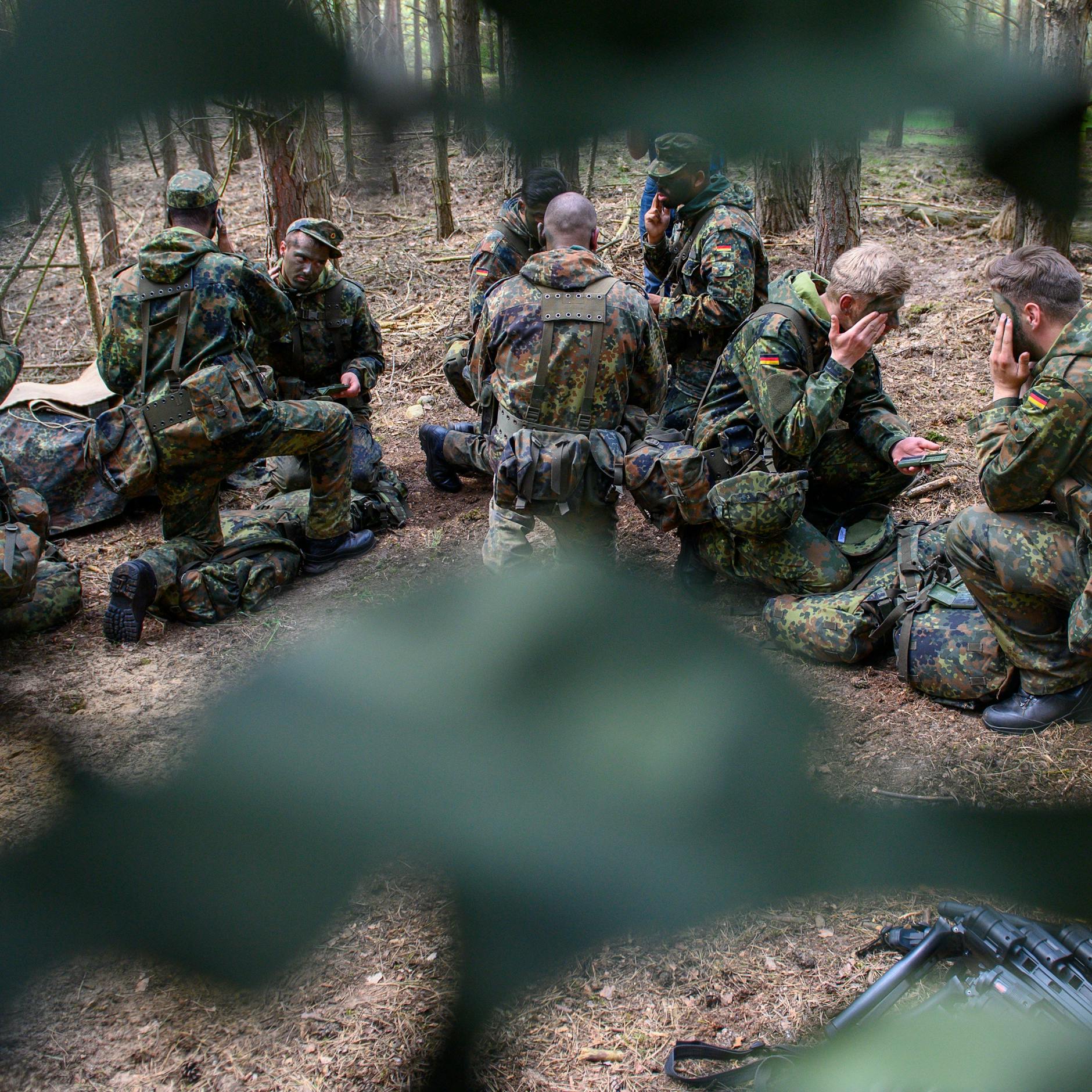 Image - Der neue Wehrdienst und das Selbstbestimmungsgesetz: Öffnet der Geschlechtseintrag eine Hintertür?