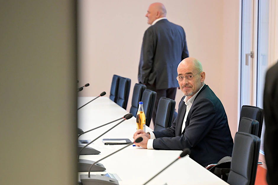 BSW-Fraktionschef Niels-Olaf Lüders hat einen Misstrauensantrag überstanden.
