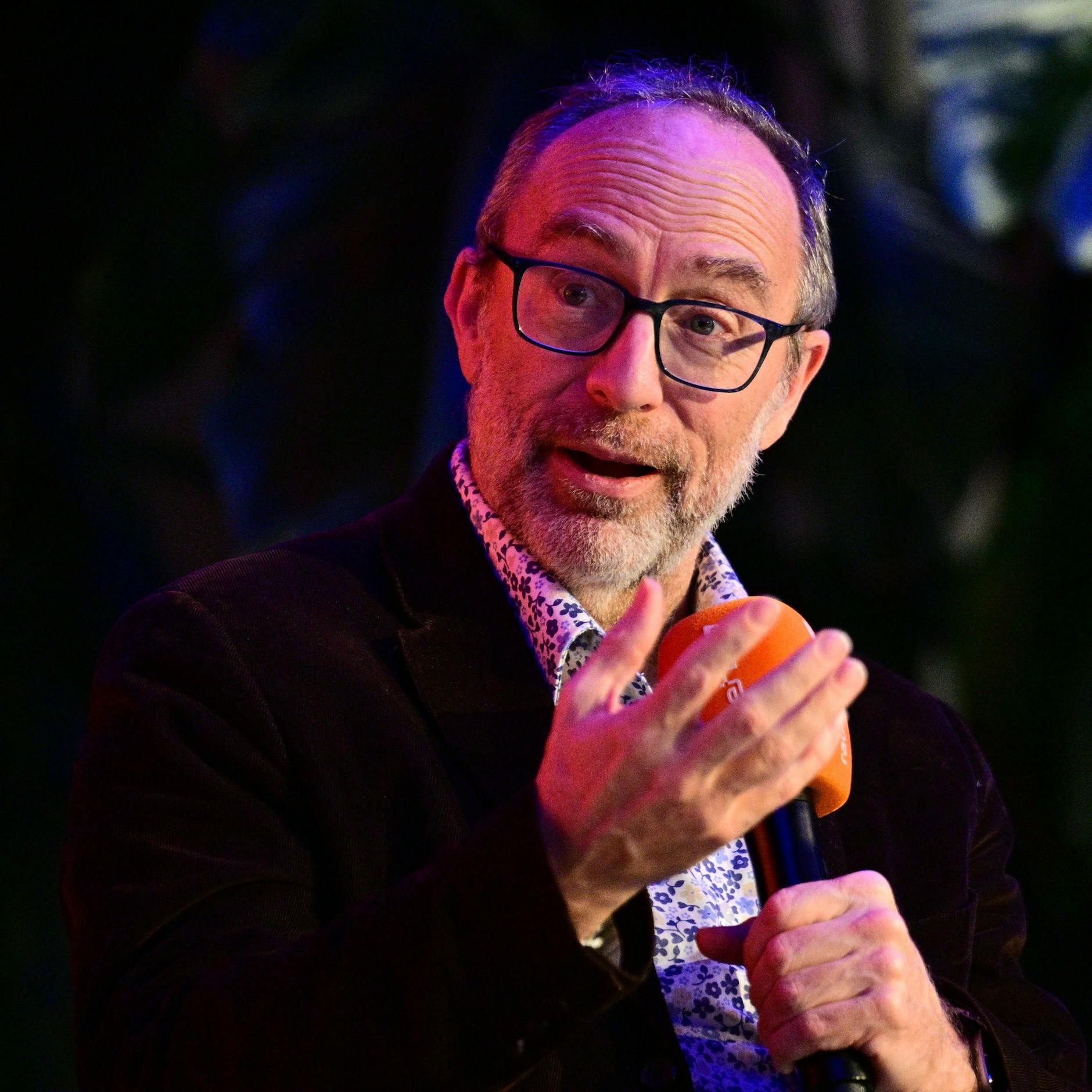 Image - Co-Gründer von Wikipedia: Jimmy Wales verlässt Interview im Podcast „Jung&Naiv“ nach Sekunden