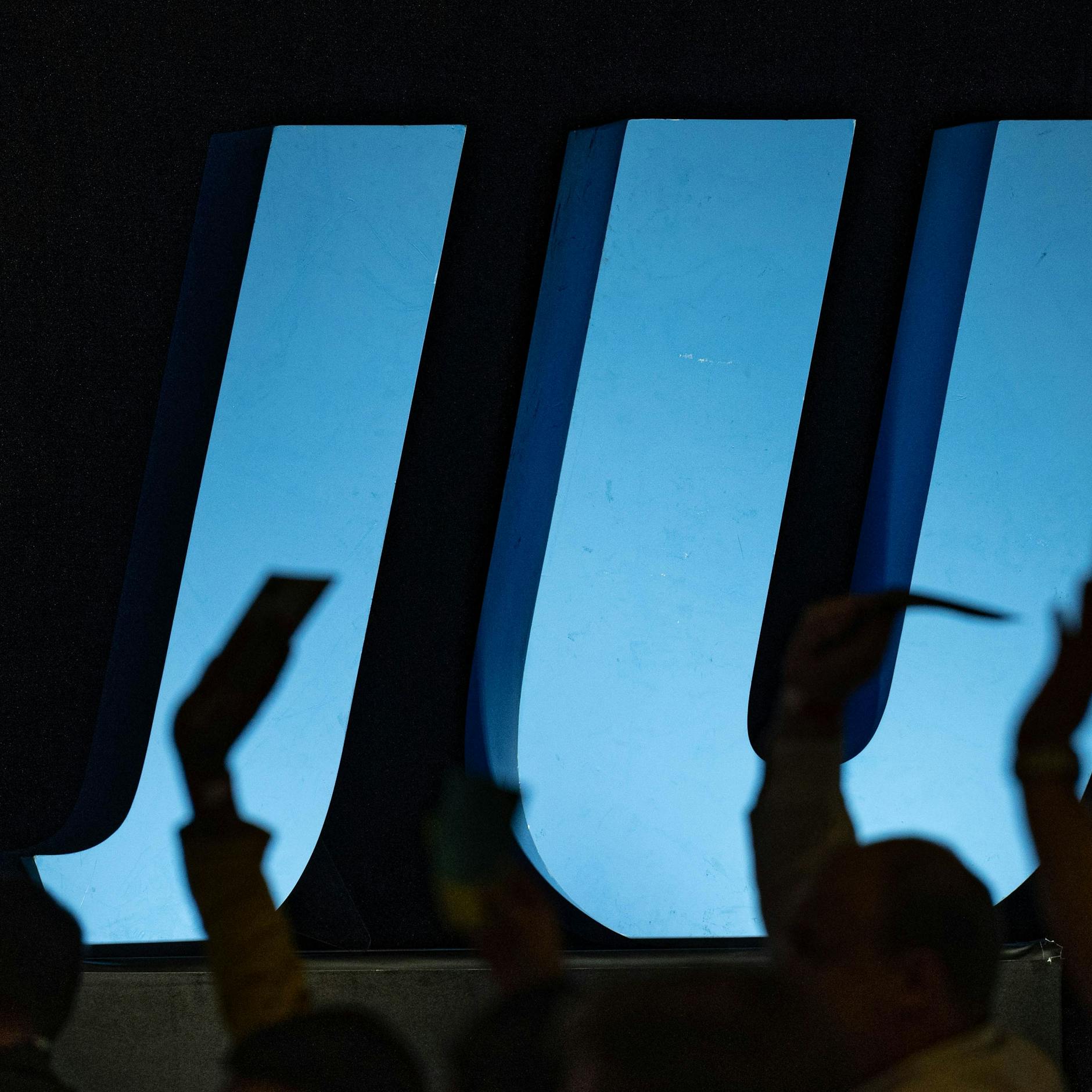 Image - Junge Union droht mit Rentenblockade: Bundeskanzler Merz stellt sich dem Nachwuchs