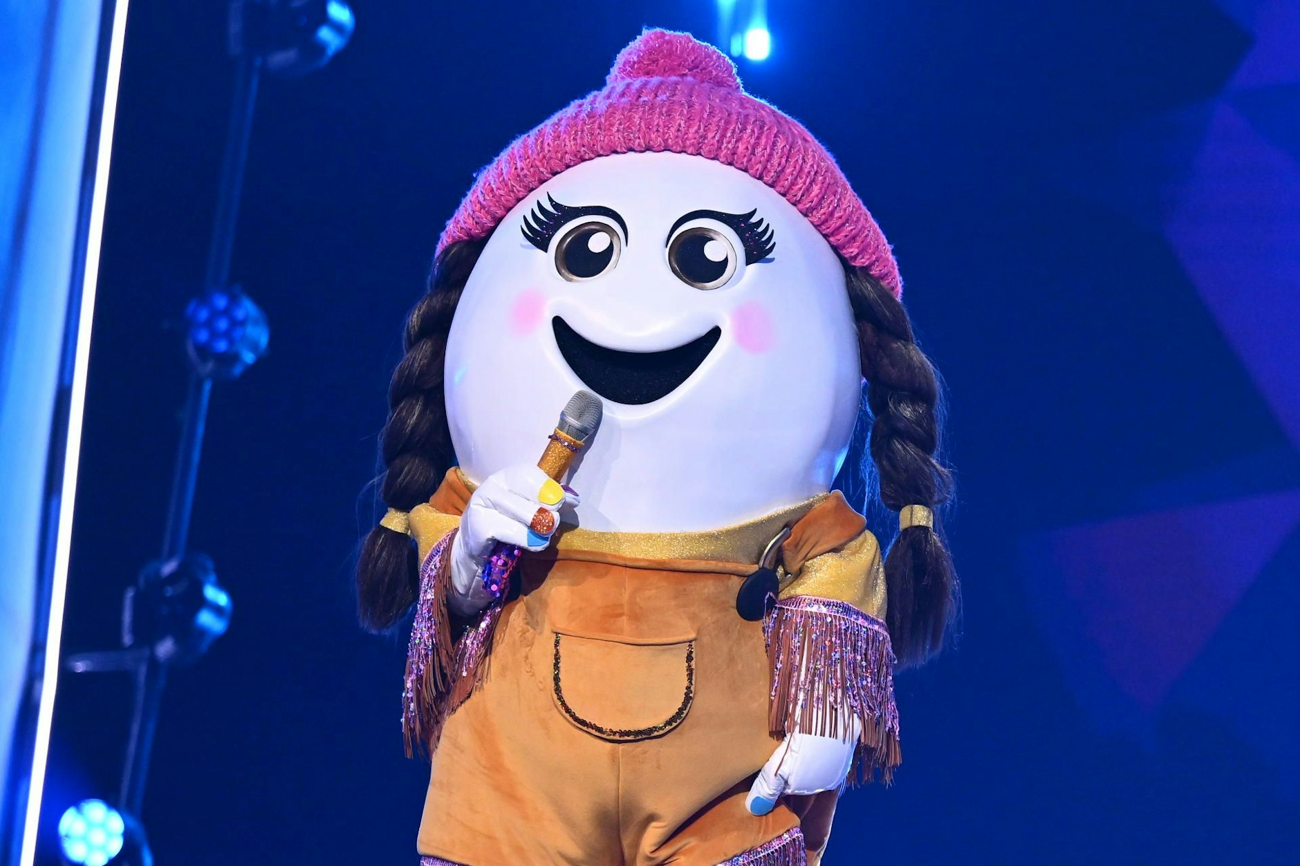 Eggi sorgte für Lacher bei Masked Singer. Doch welcher Star steckt in dem riesigen Ei?