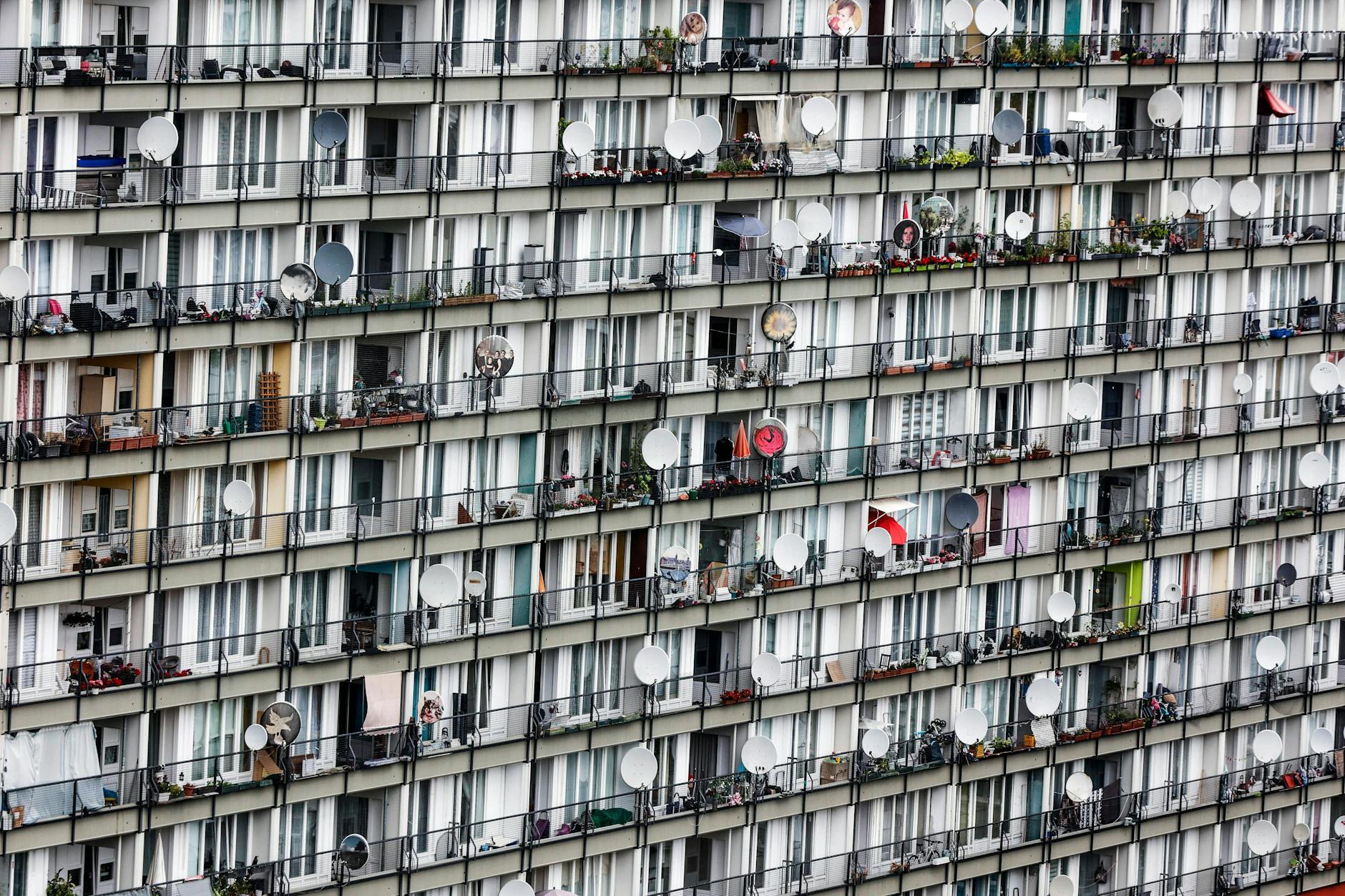 Mieter sollten unerwartete Schreiben vom Vermieter genau unter die Lupe nehmen.