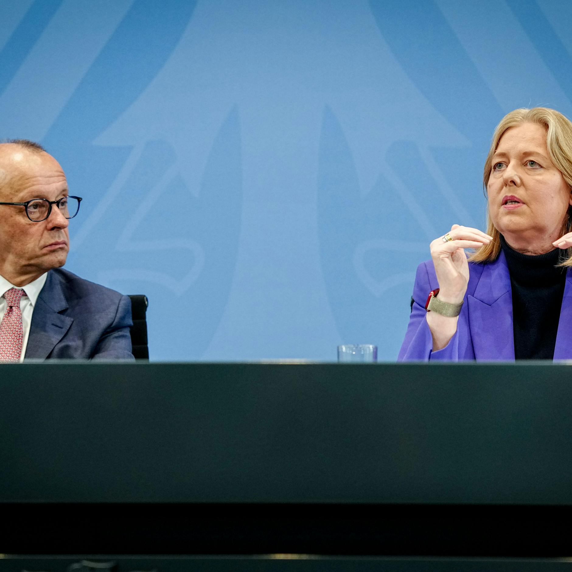 Image - Umfrage-Tief und Rentenstreit: Koalition rutscht unter 40 Prozent