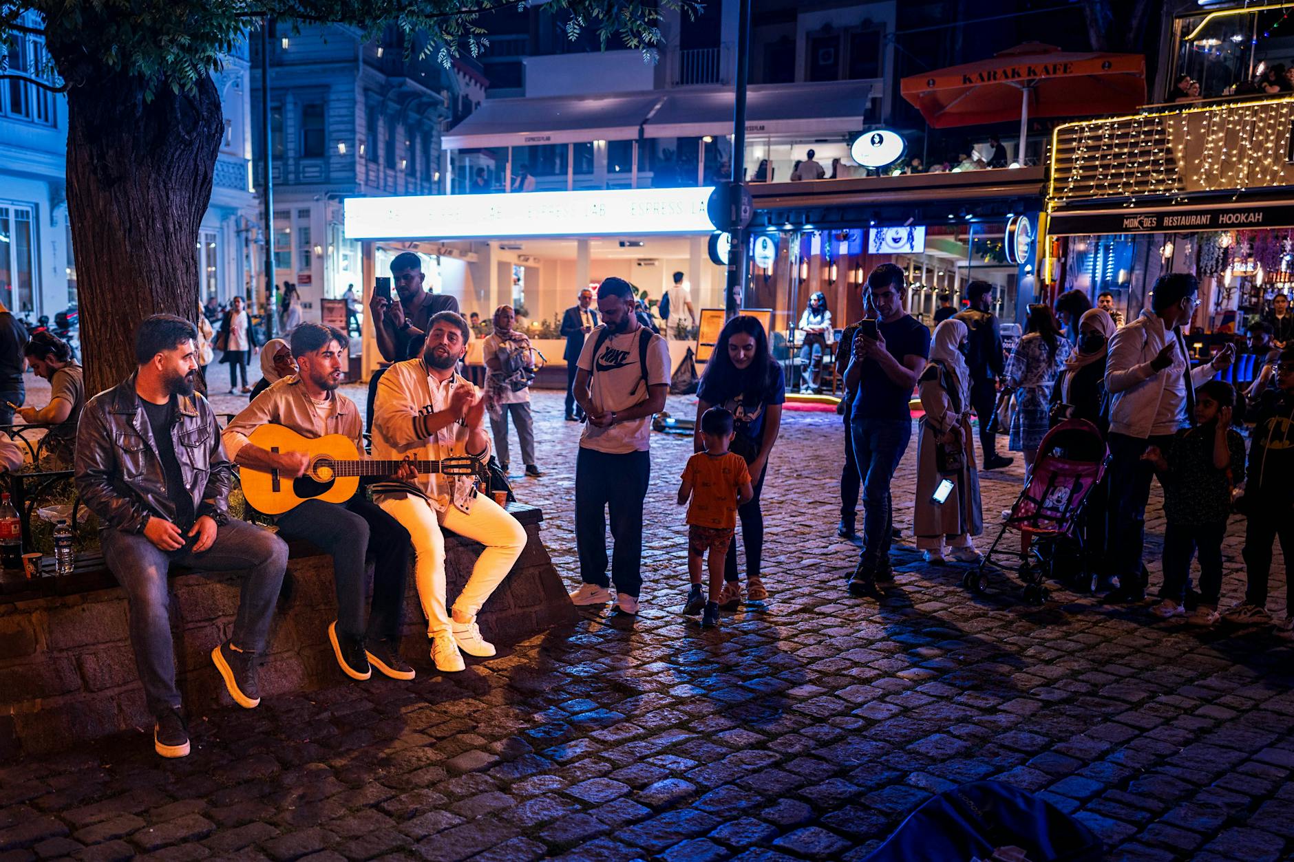 Lebensmittelvergiftung im Urlaub: Die letzten Bilder der deutschen Familie!