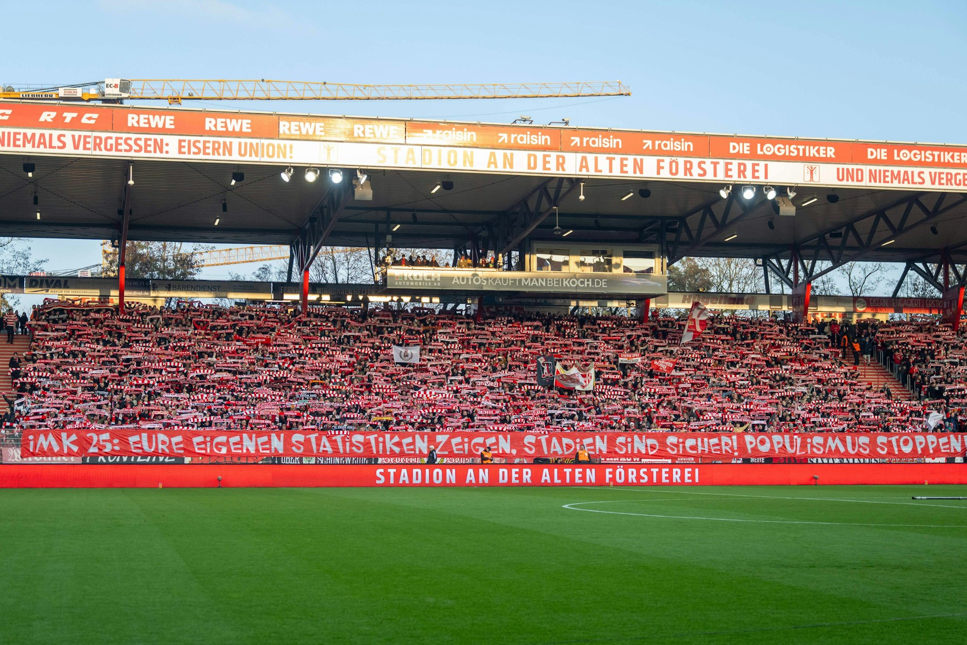 Fans des 1. FC Union Berlin mit einer Botschaft für die Innenminister-Konferenz.