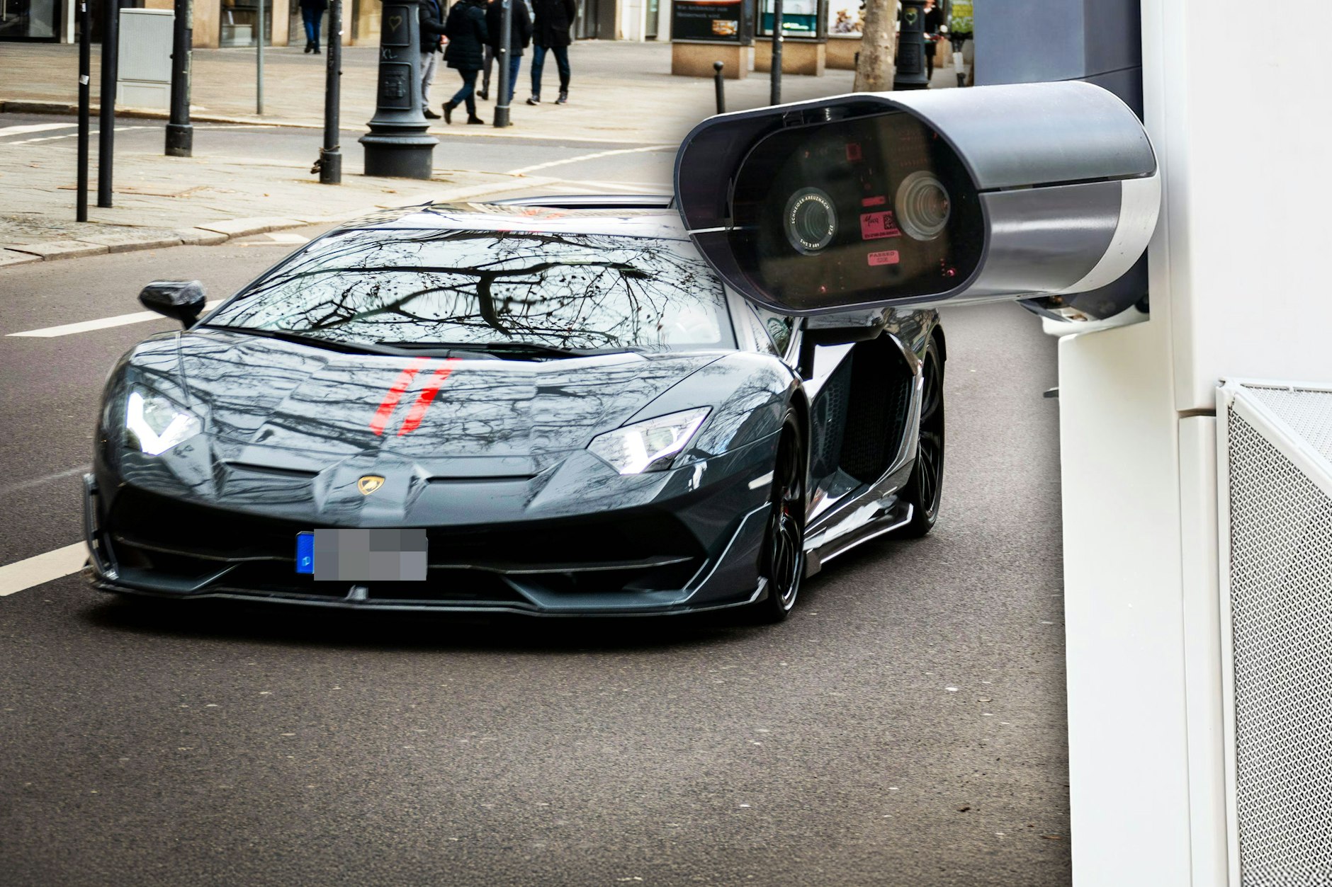 Wenn Lärmblitzer flächendeckend kommen, könnte es PS-Protzern, die gern ihren Motor aufheulen lassen, ordentlich an den Kragen gehen.