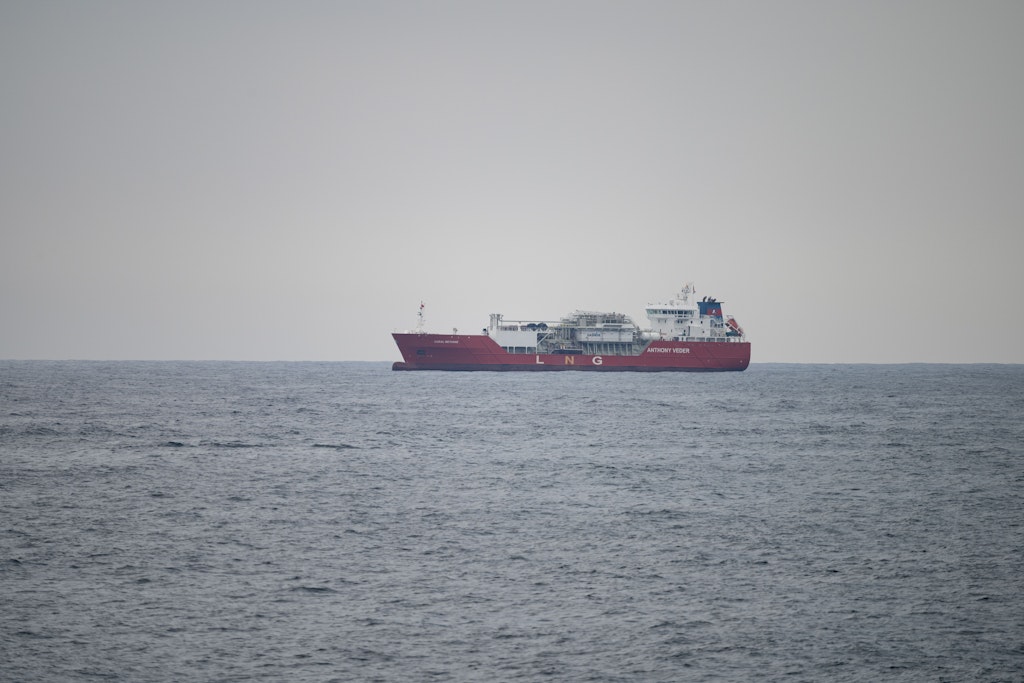 Trotz US-Sanktionen: China errichtet eigene Schattenflotte für Russlands LNG