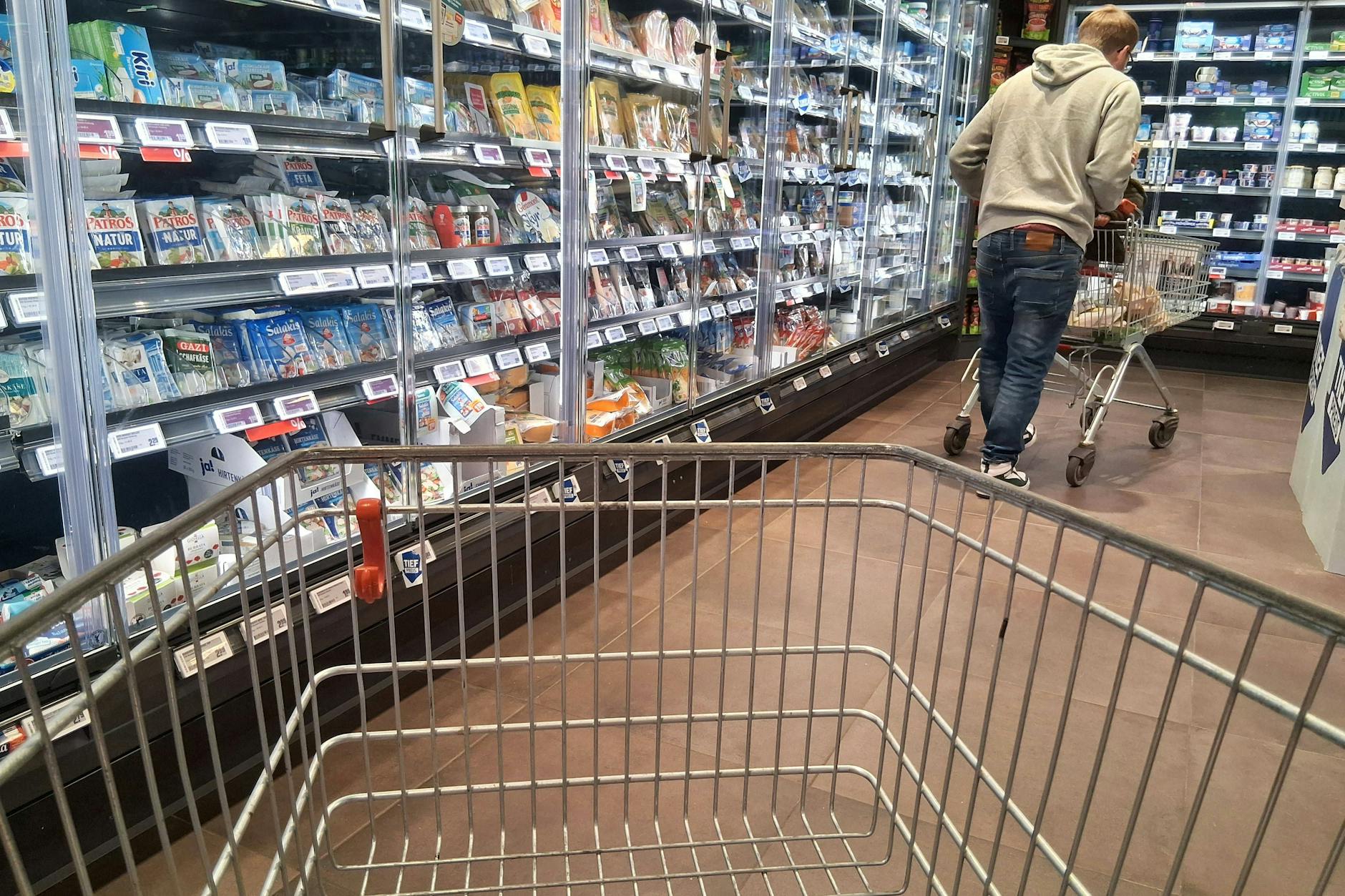 Augen auf an der Käsetheke! Eine Charge „Reblochon de Savoie AOP“ wurde vom Hersteller Fromagerie Masson zurückgerufen.