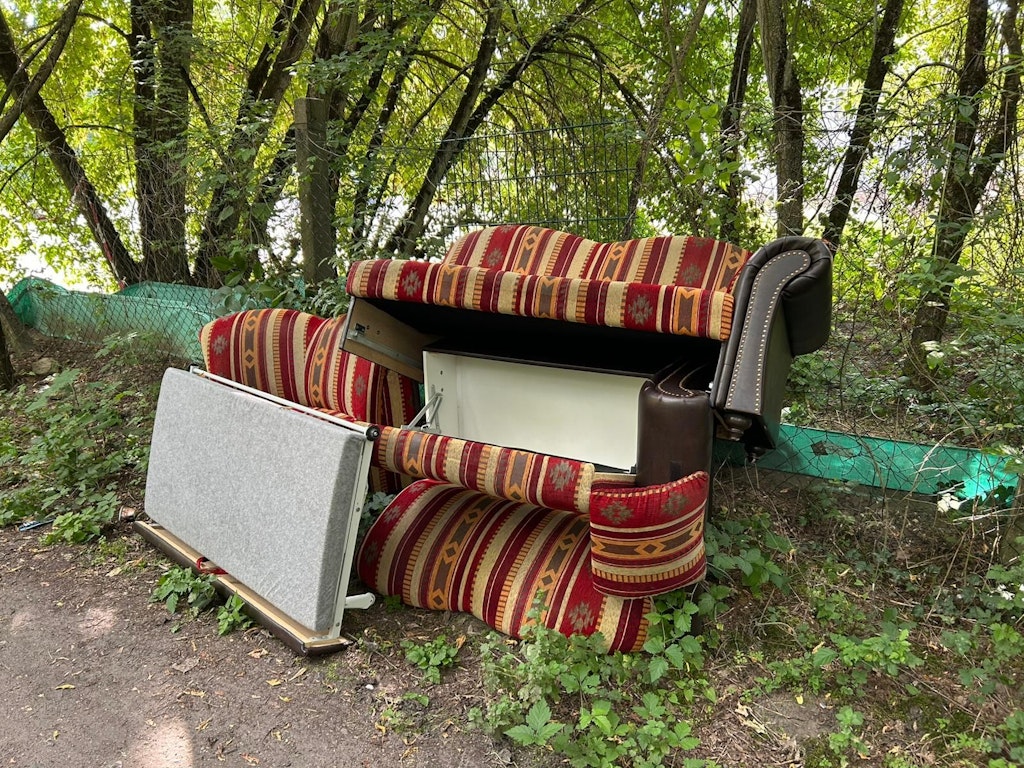 M-ll-in-Berlin-Kassiert-diese-Dreck-Ferkel-richtig-ab-