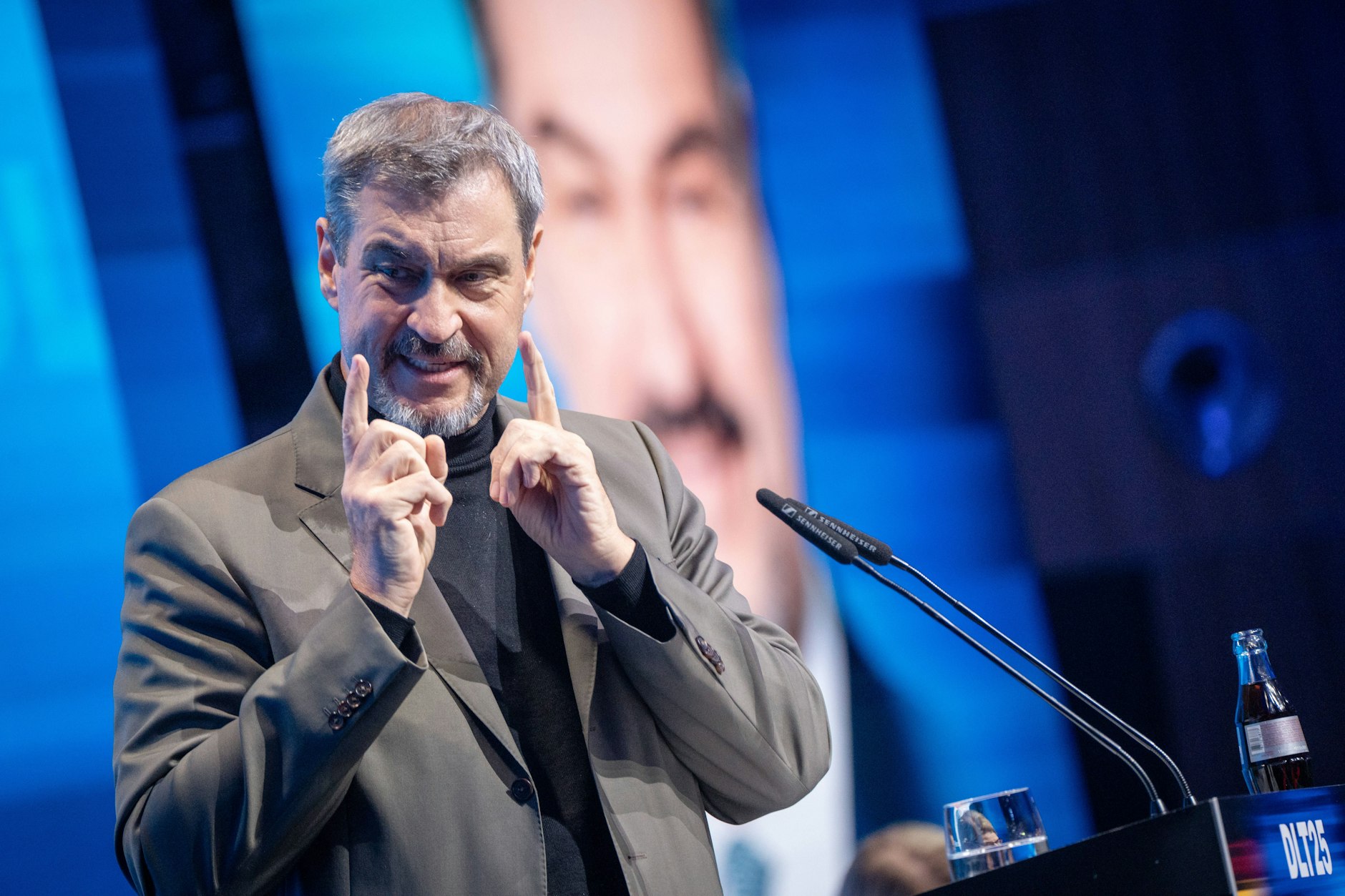 CSU-Chef Markus Söder verteidigt Bundeskanzler Friedrich Merz im Renten-Zoff.