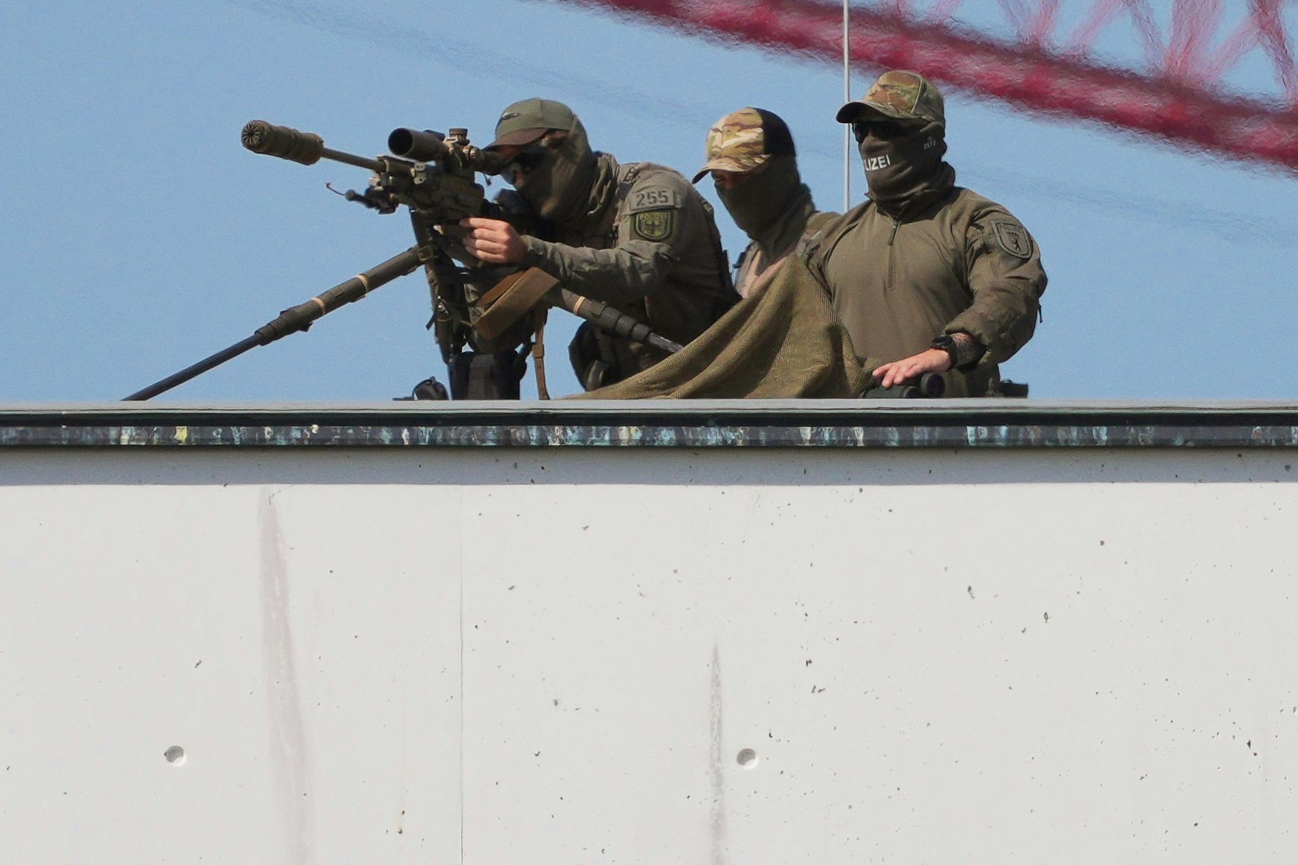 Angst in Berlin: Vorsicht, Scharfschützen am Bahnhof Jungfernheide!
