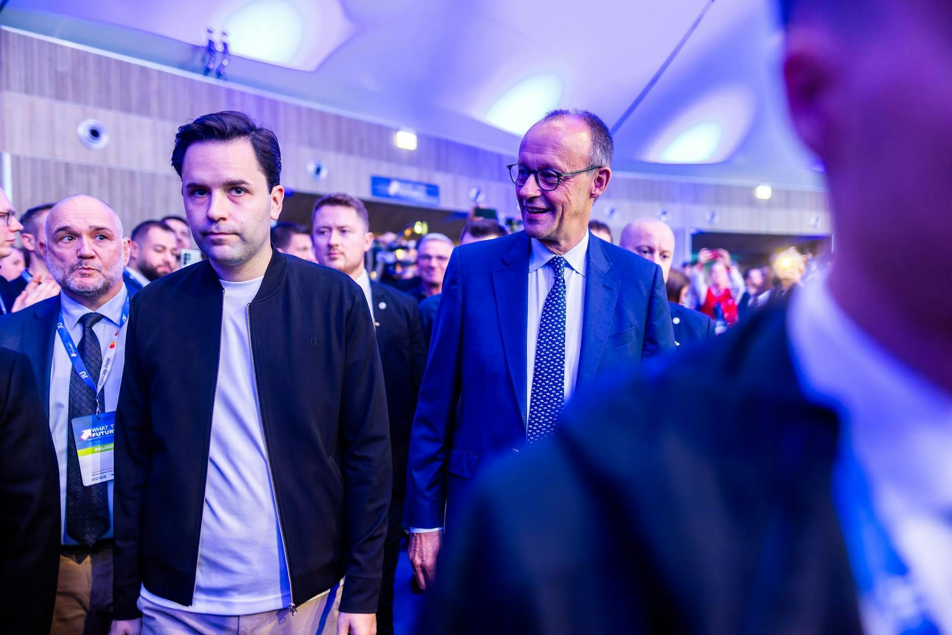 Ein Bild sagt mehr als tausend Worte: Bundeskanzler Friedrich Merz und Johannes Winkel, der Chef der Jungen Union.
