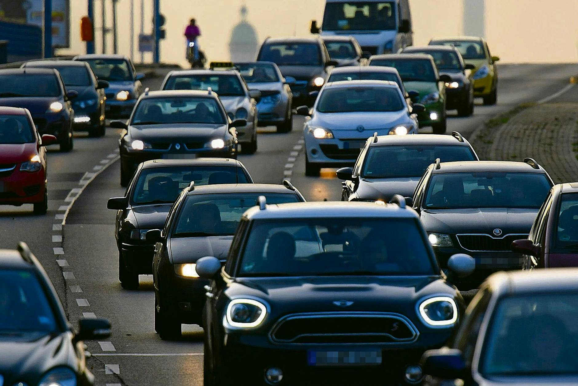 Baustellen, Sperrungen: Montag droht Chaos in Berlin! Wo es eng wird
