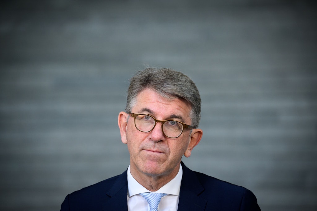 Wolfram Weimers Medienunternehmen verkauft Abendessen mit Ministern für 80.000 Euro