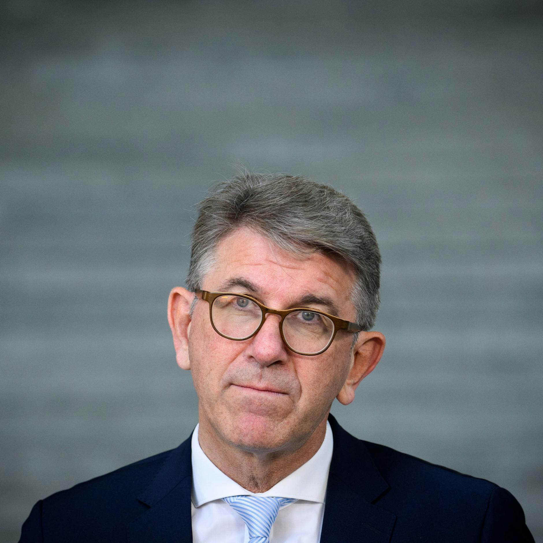 Image - Wolfram Weimers Medienunternehmen verkauft Abendessen mit Ministern für 80.000 Euro