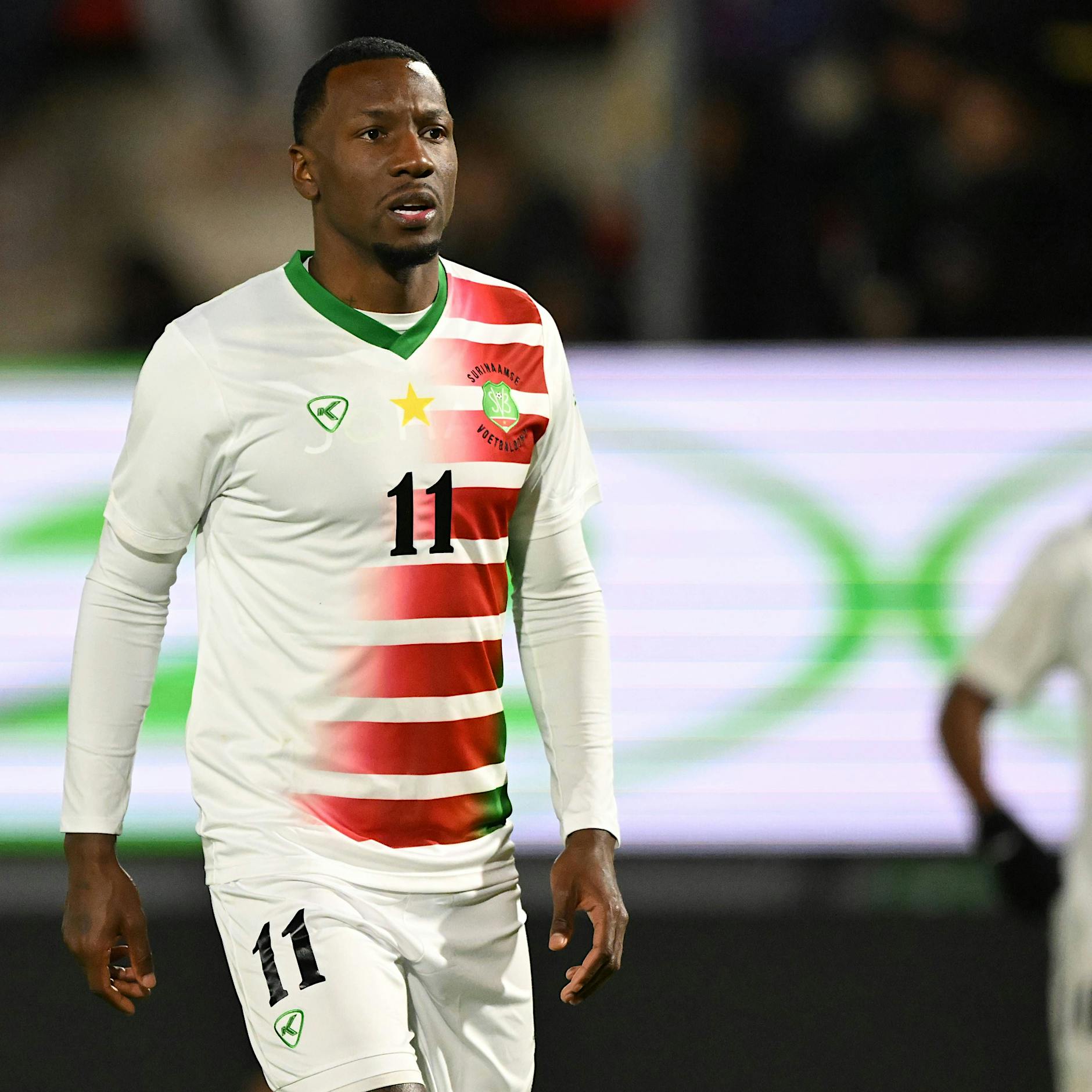 Für die Heimat der verstorbenen Mutter: Sheraldo Becker kann Geschichte schreiben