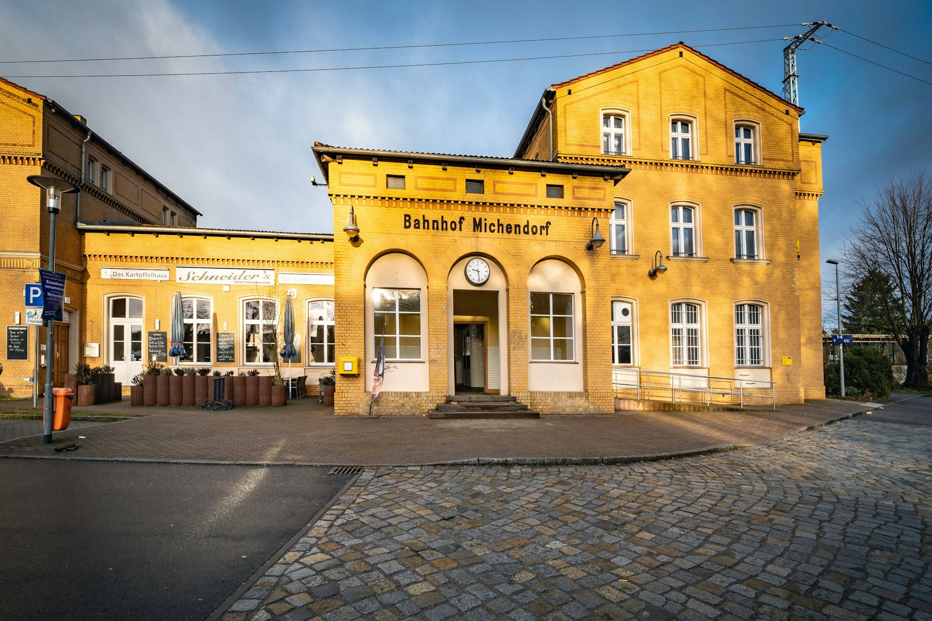 In Michendorf, Landkreis Potsdam-Mittelmark, kam es in der Nacht zum Montag zu einem Brand in einem Einfamilienhaus