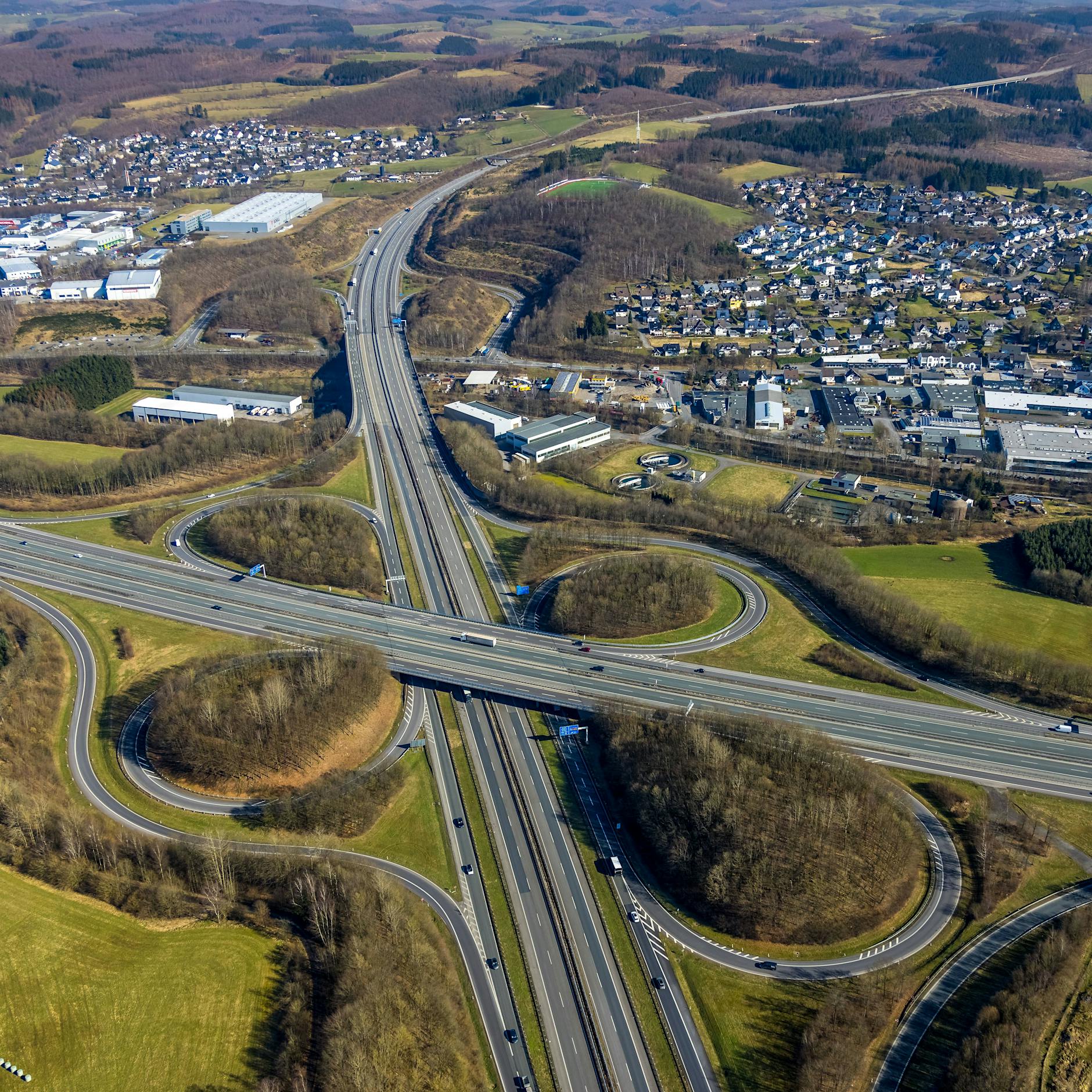 Schock-Fund auf Autobahn! Teile von Frauenleiche liegen auf der Fahrbahn