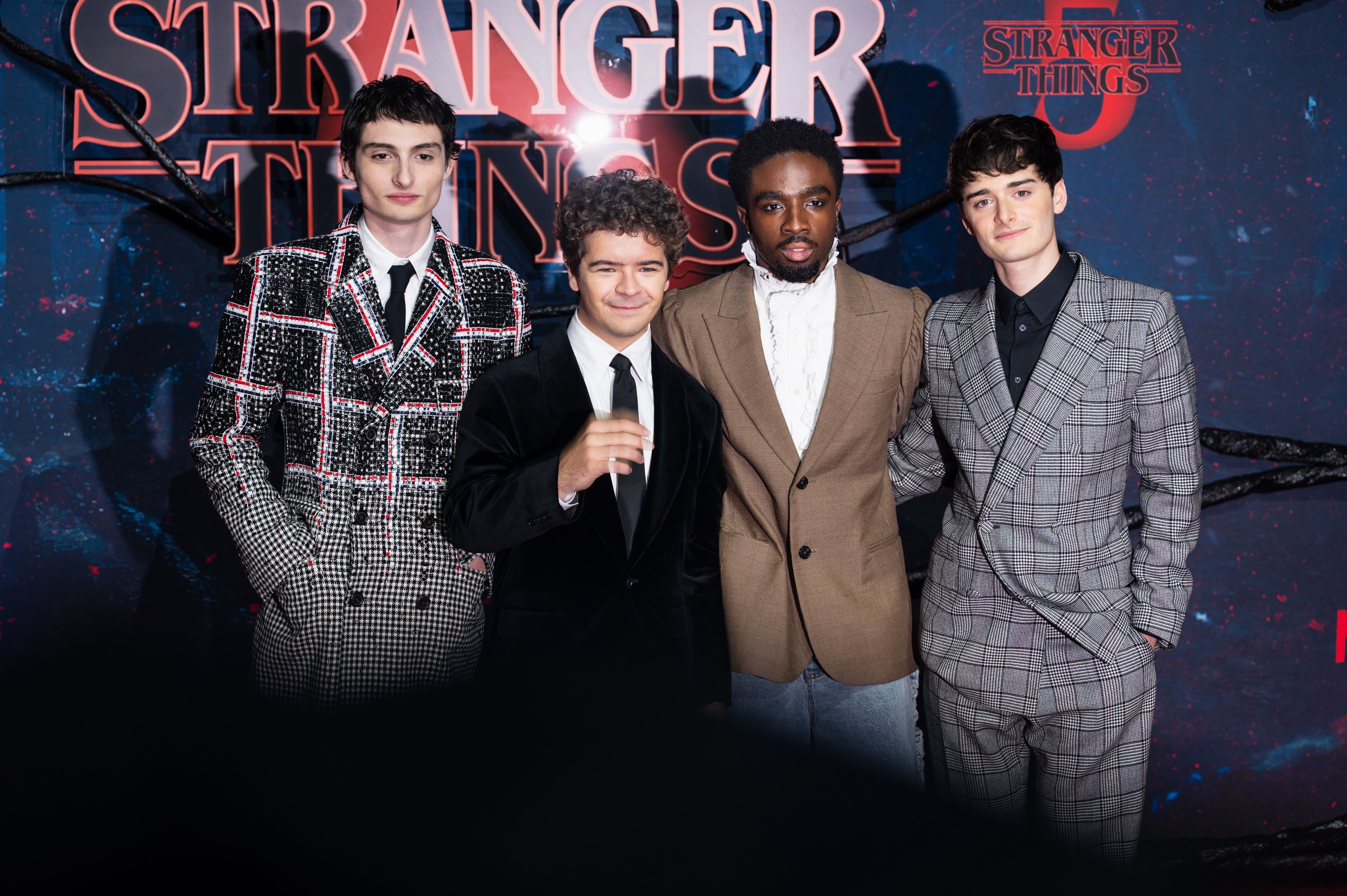 „Stranger Things“-Finale in Berlin: Fans treffen Stars im Tempelhofer Hangar