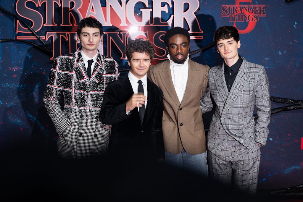 „Stranger Things“-Finale in Berlin: Fans treffen Stars im Tempelhofer Hangar