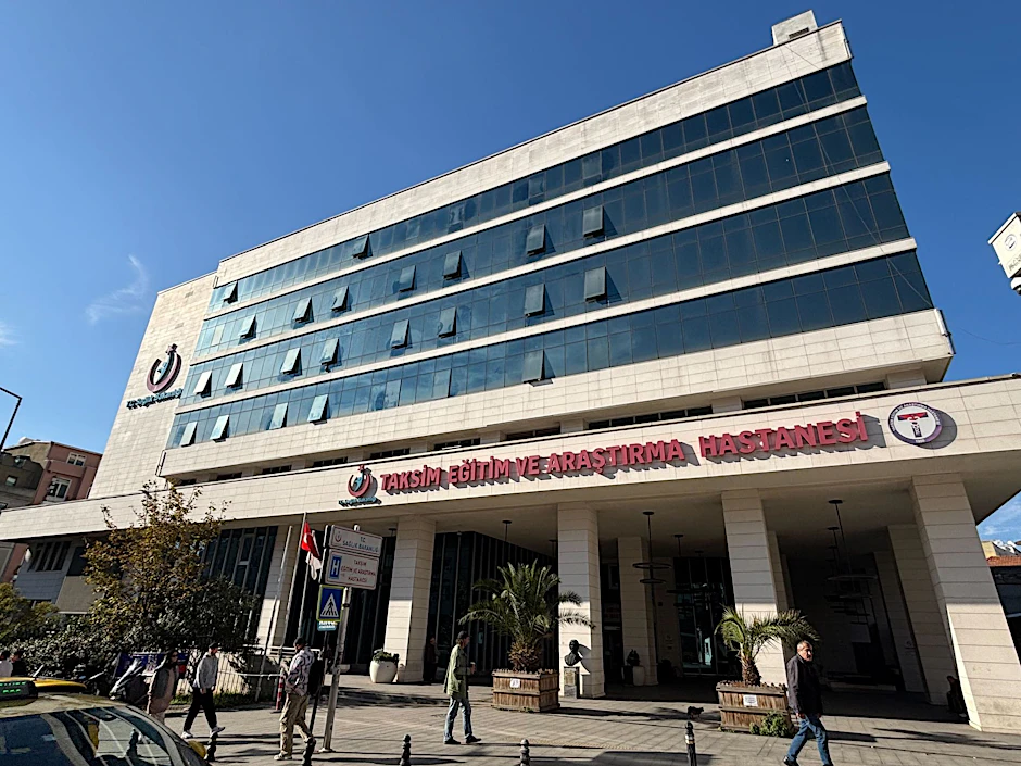 Das Taksim-Krankenhaus in Istanbul. Hier wurden die Touristen nach Vergiftungserscheinungen behandelt.
