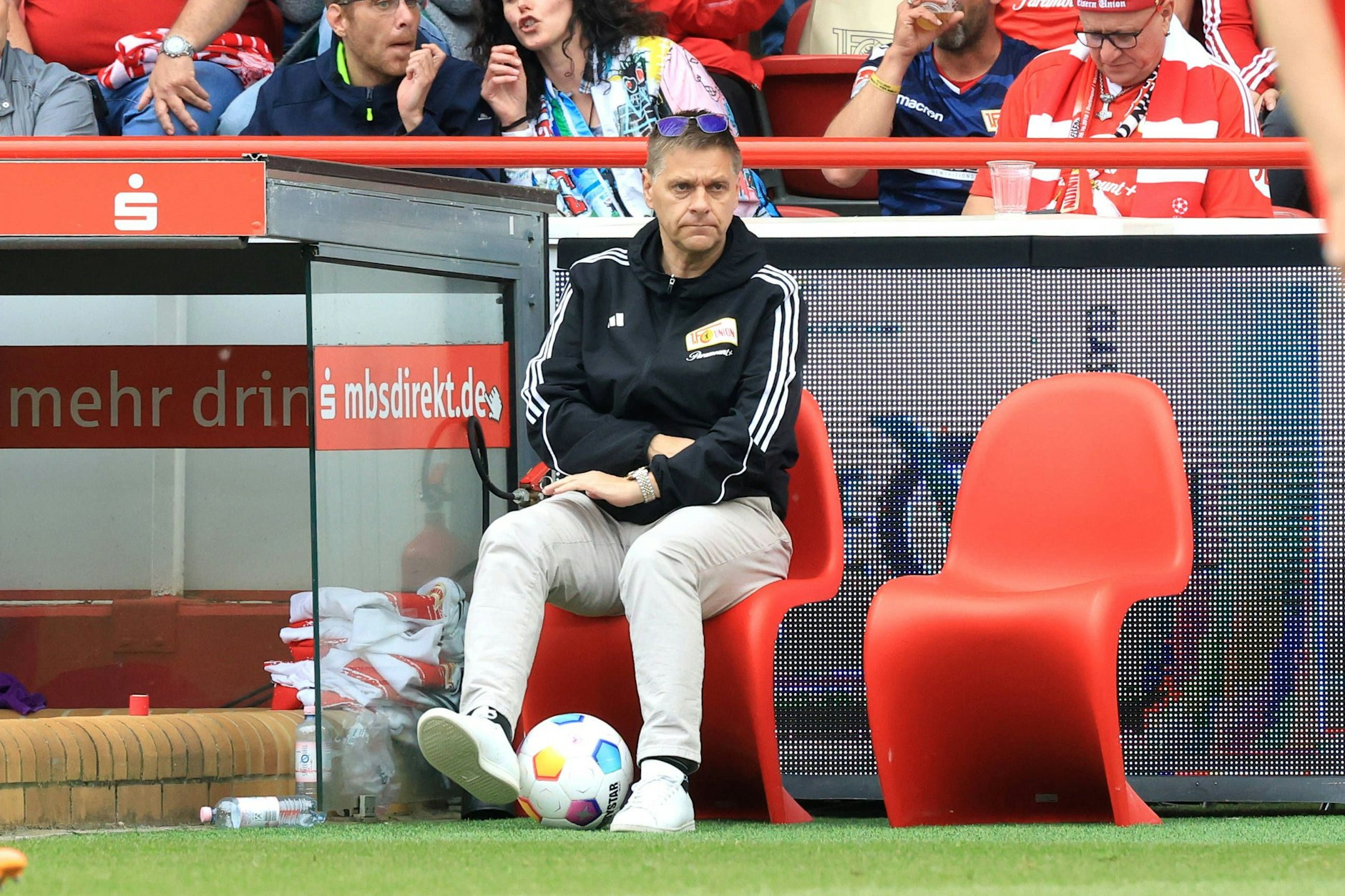 Oliver Ruhnert, hier bei einem Spiel des 1. FC Union Berlin, kehrt den Köpenickern ein zweites Mal den Rücken.