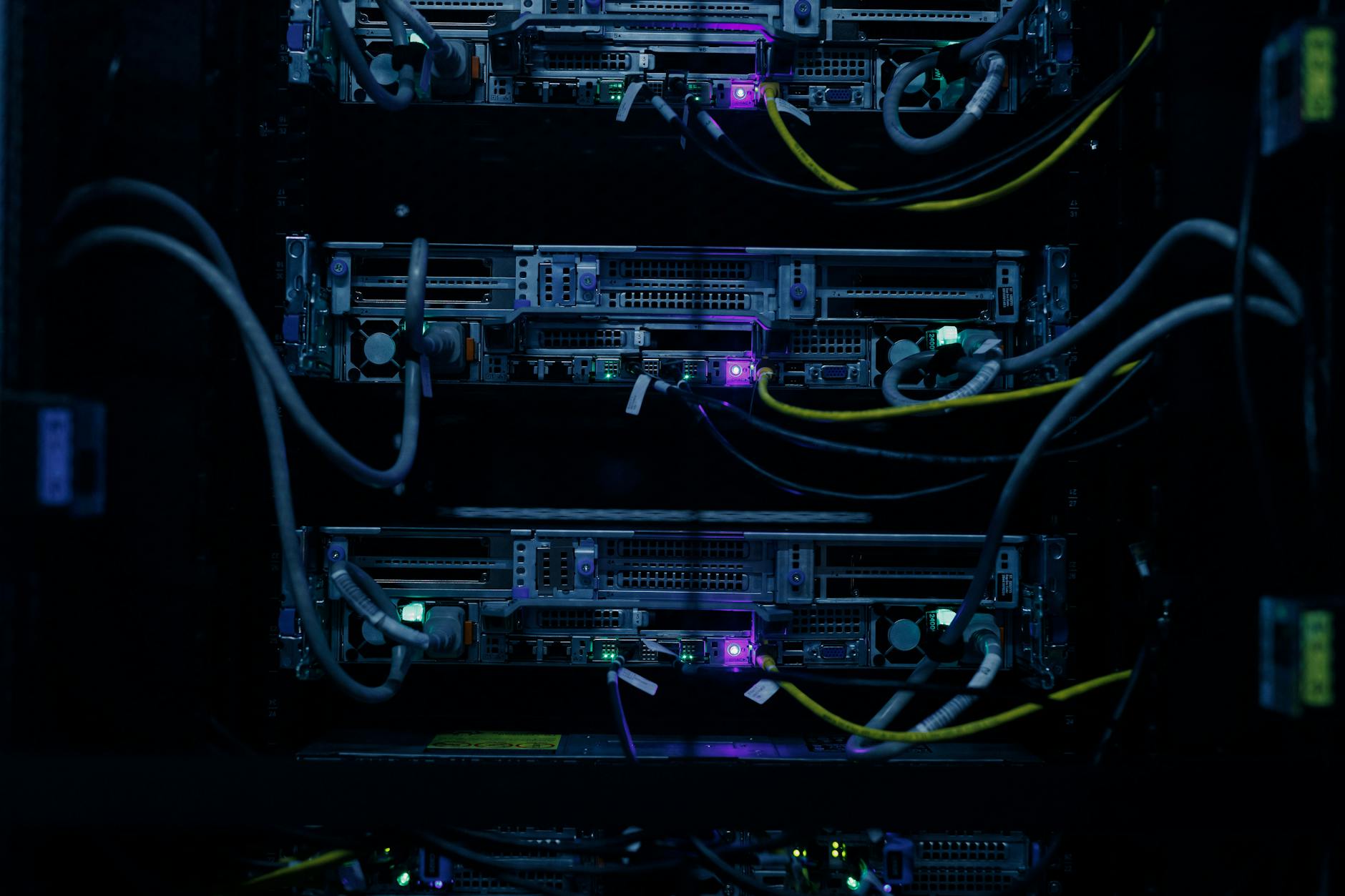 Das Rechenzentrum wird jede Menge Hitze produzieren. Das Unternehmen verspricht: Ab 2028 wird die Serverabwärme in das städtische Fernwärmenetz eingespeist.