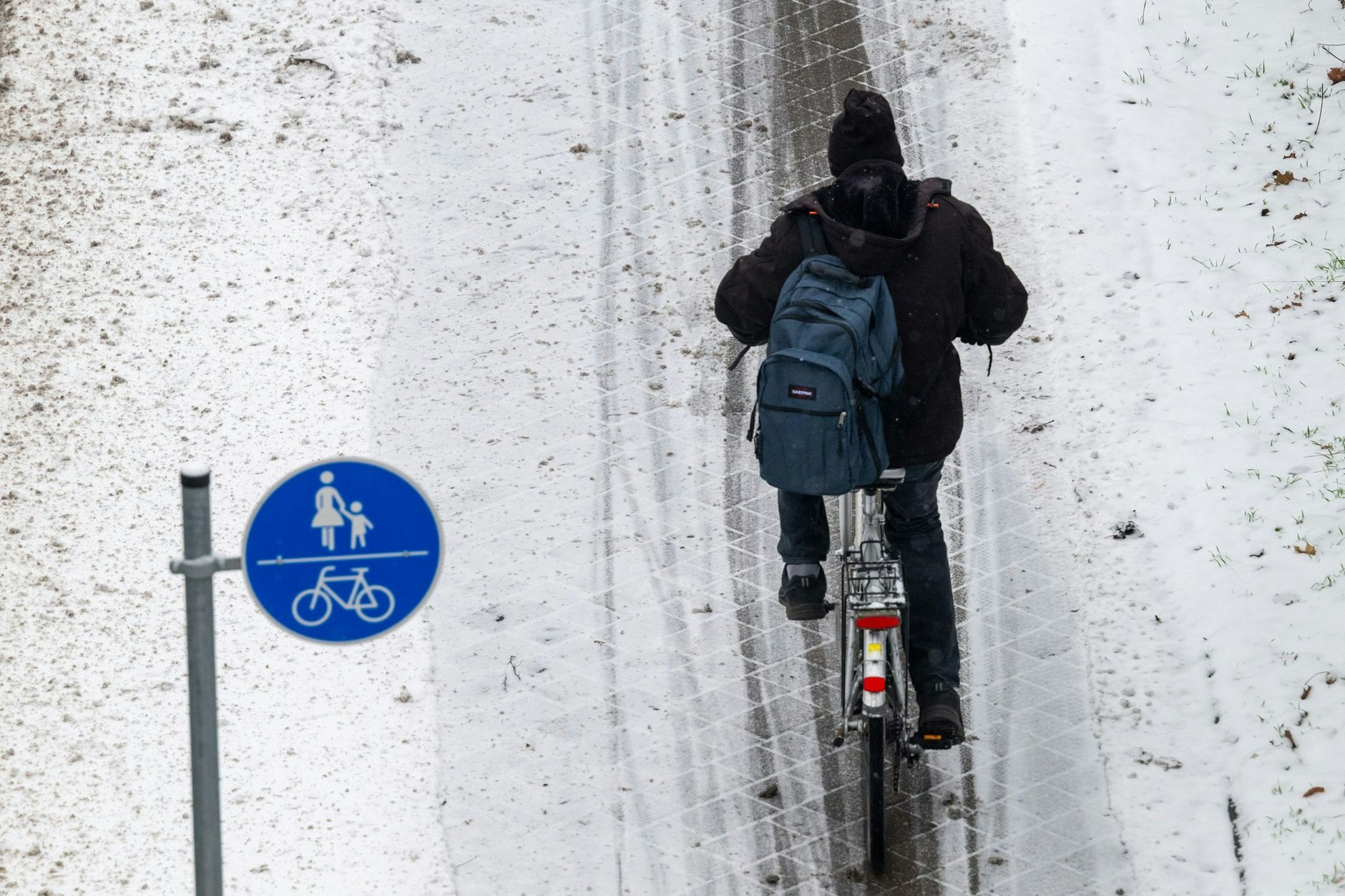 Wird es bald glatt auf Berlins Straßen? Auch in der Hauptstadt wird auf den ersten Schnee des Jahres gewartet. Kommt das winterliche Wetter bald hier an?