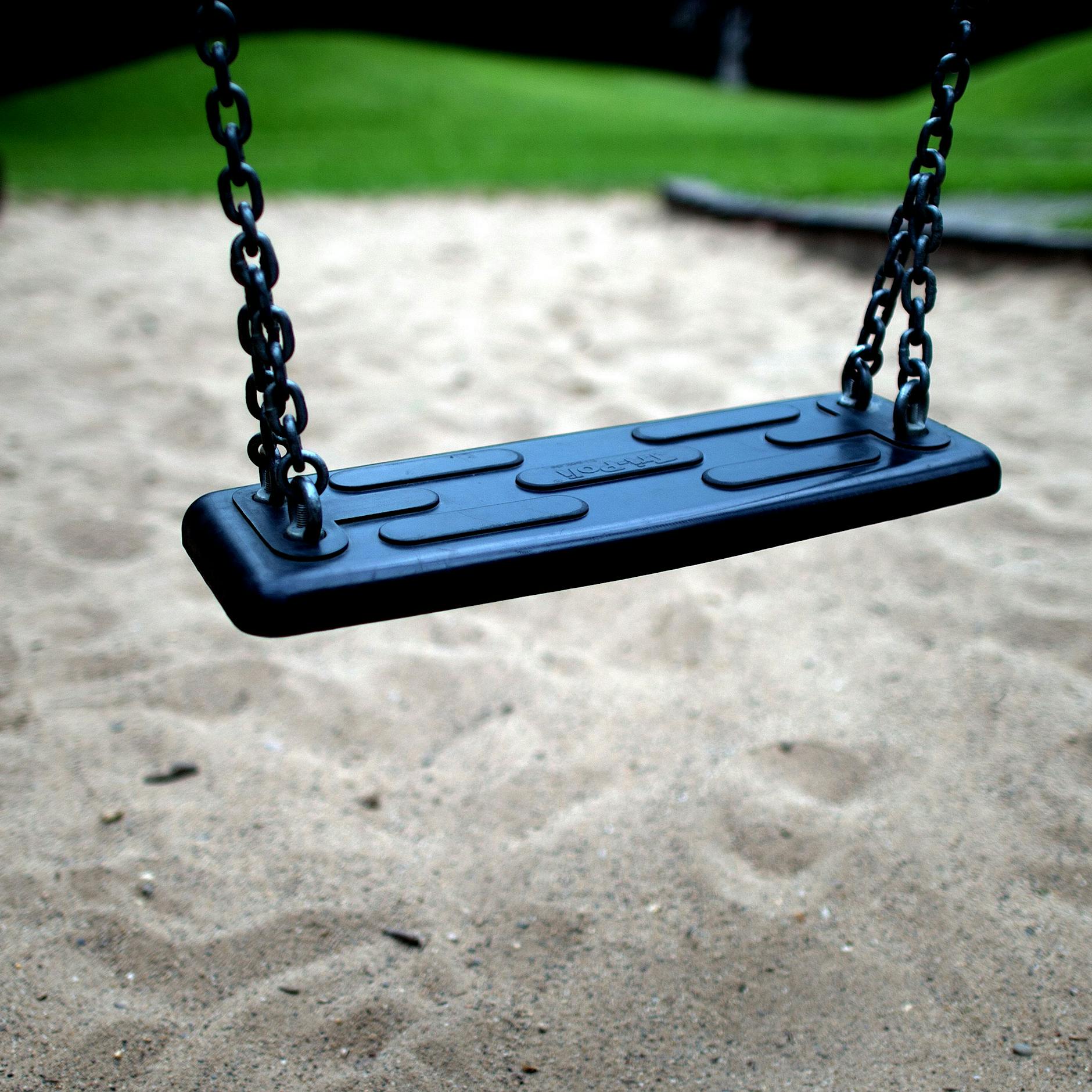 Kippen statt Kinder: Bezirk will Feiernde vom Spielplatz schmeißen