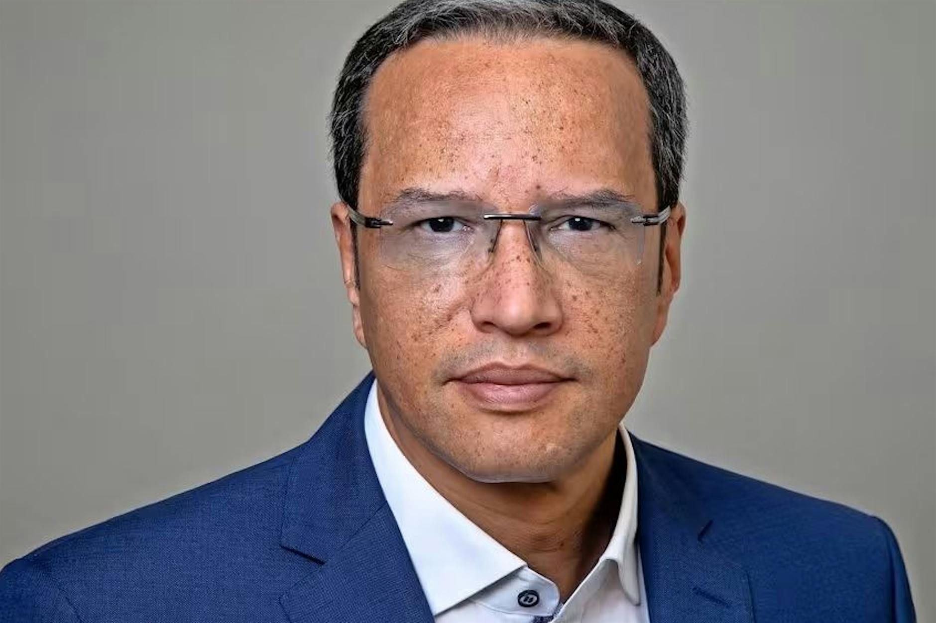 Vier Männer verheiratet – Skandal-Kommentar sorgt für CDU-Austritt!