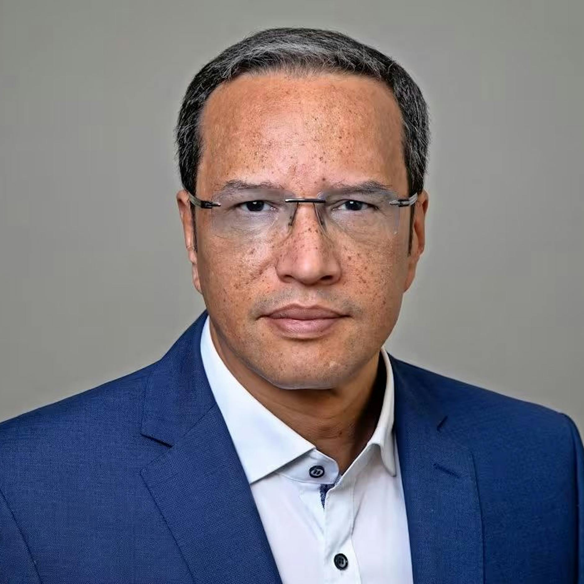 Vier Männer verheiratet – Skandal-Kommentar sorgt für CDU-Austritt!