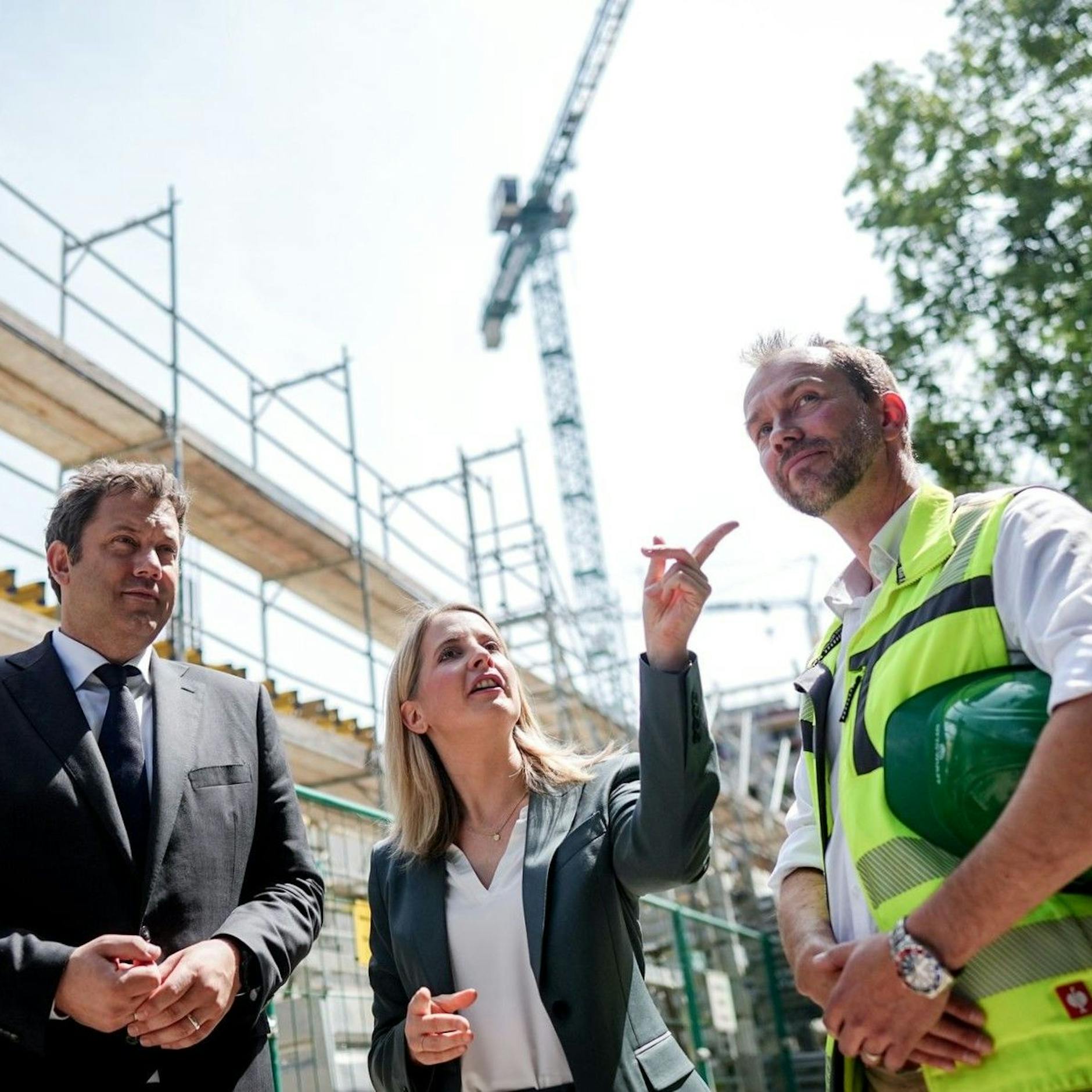 Image - Bau-Turbo: „Bauministerin hat versagt“ – Berlins Vermieter schlagen Alarm