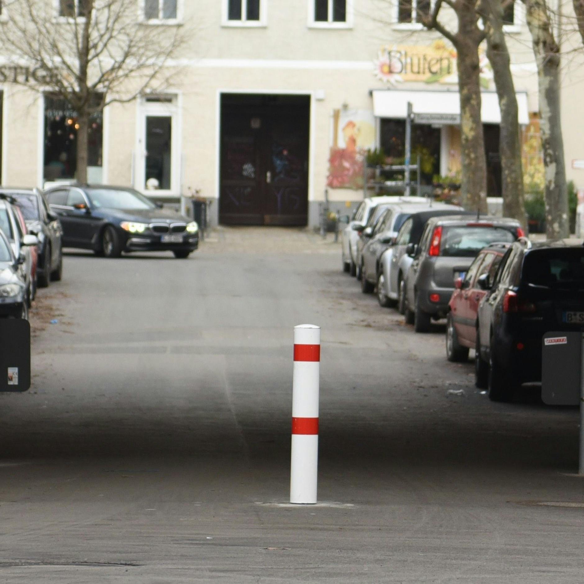 Image - Poller in der Stadthausstraße: BVV Lichtenberg stimmt über Antrag ab