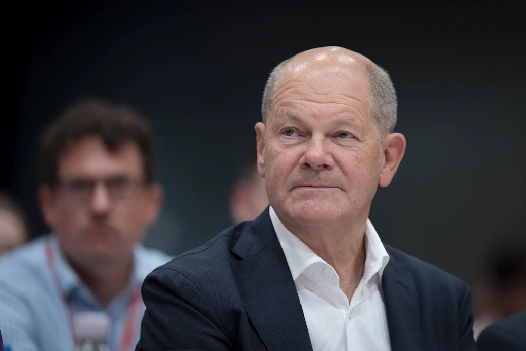 Ex-Bundeskanzler Olaf Scholz sagt ganz klar: Die Worte der AfD seien gefährlich! „So haben das die Nazis gemacht.“
