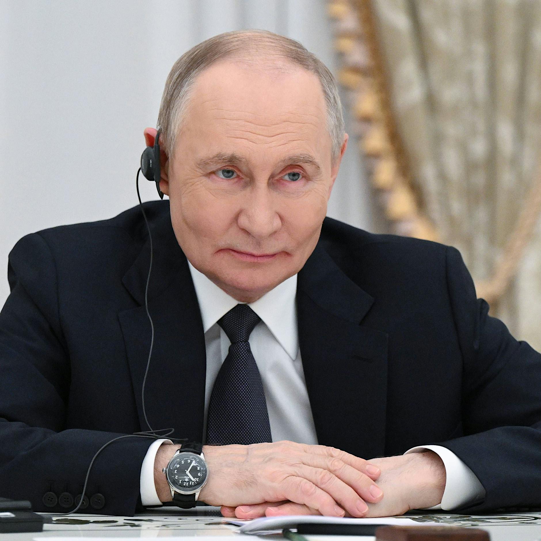 Putin weitet Repressionen aus: Exilopposition und Z-Blogger im Visier