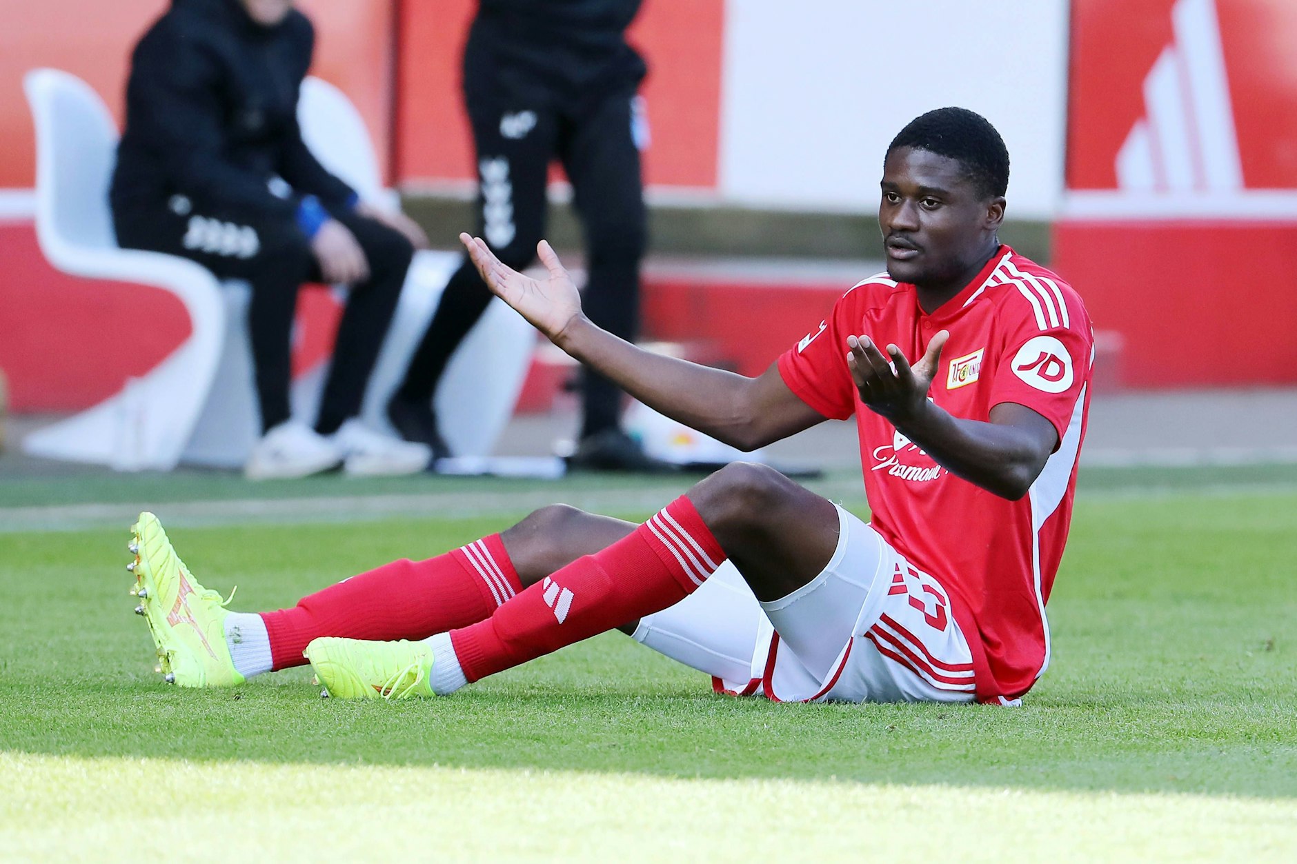 Sinnbildlich: Stürmer Chris Bedia kam beim 1. FC Union nicht auf die Beine. 