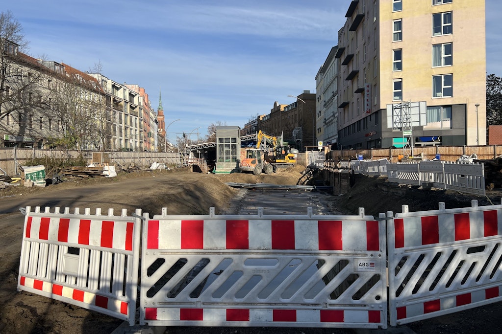Kiez im Ausnahmezustand: Senefelderplatz wird zum Dauerkrater
