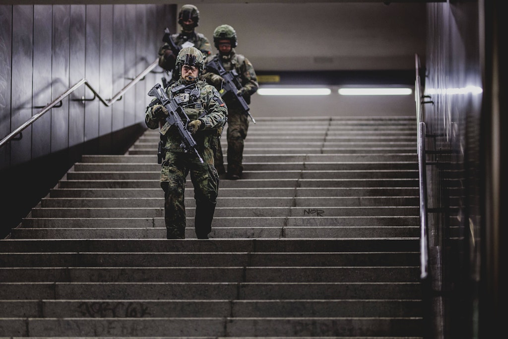 Widerstand gegen Wehrdienst: Linke bietet Tipps für Verweigerer