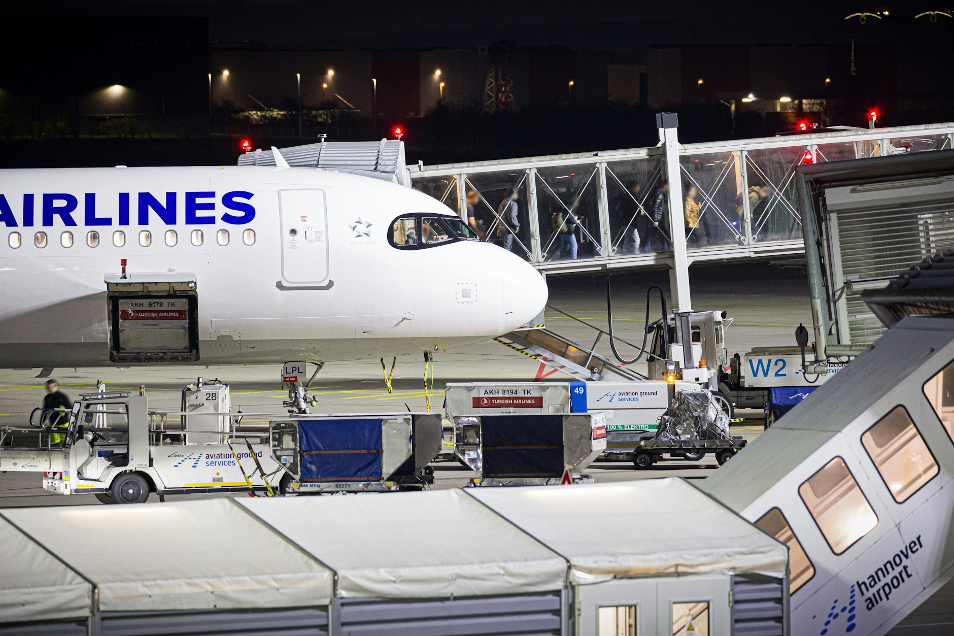 Vergangene Woche landeten Menschen aus Afghanistan in Hannover.