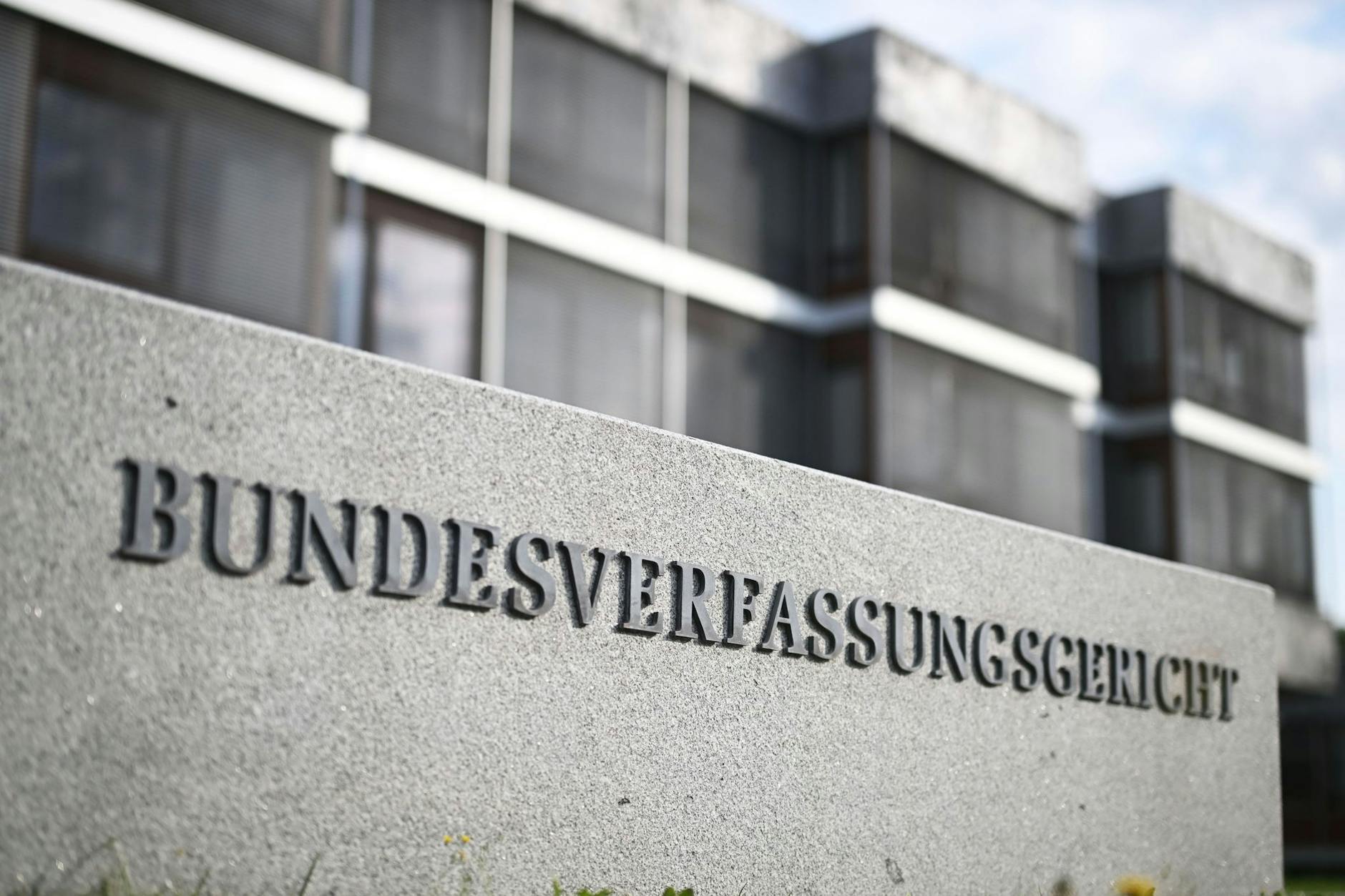 Karlsruhe hat die Durchsuchung ohne Beschluss bei Abschiebung gerügt.