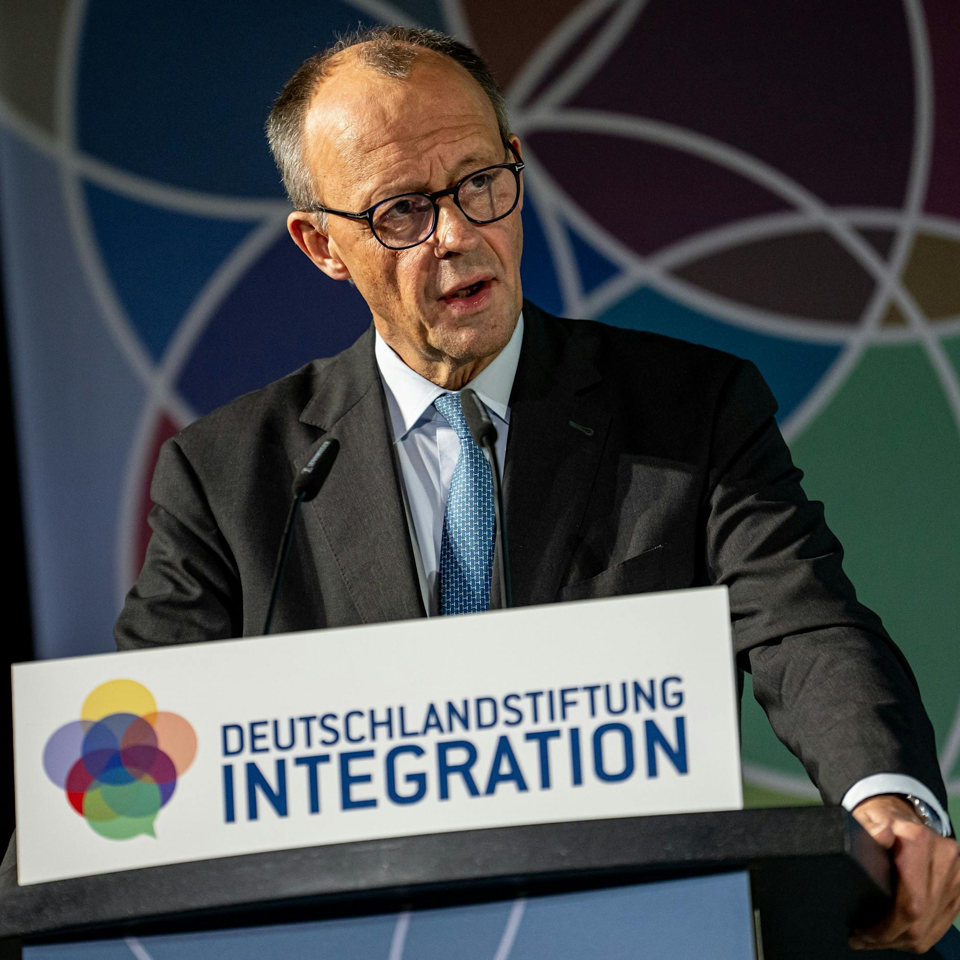 Peinlich-Auftritt: Friedrich Merz laufen die Studenten weg