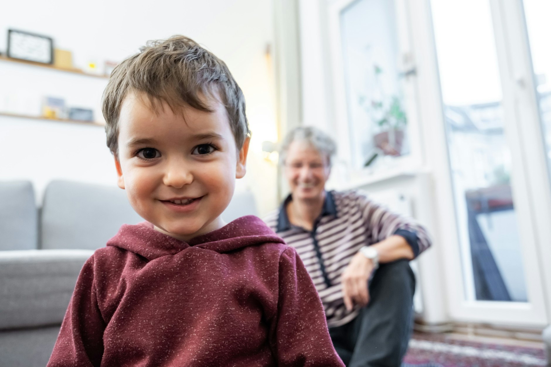 Wonja nennt Wunschoma Gabi seine „Babi“. Sie kümmert sich um ihn, seit er elf Monate alt ist.