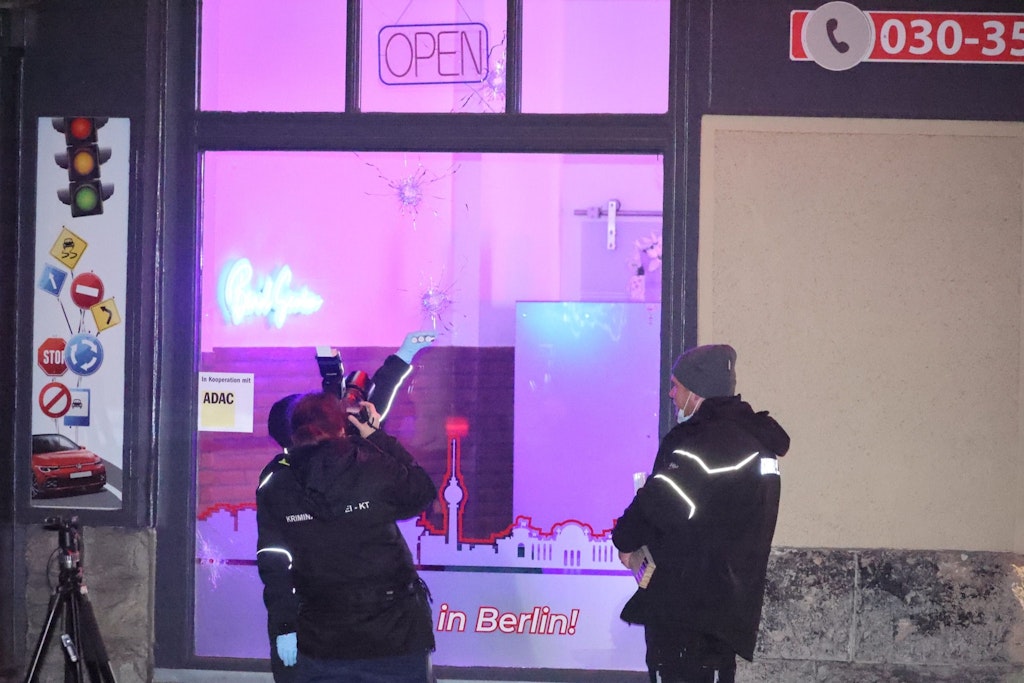 Brutaler-Fahrschul-Krieg-geht-weiter-Sch-sse-in-Siemensstadt-